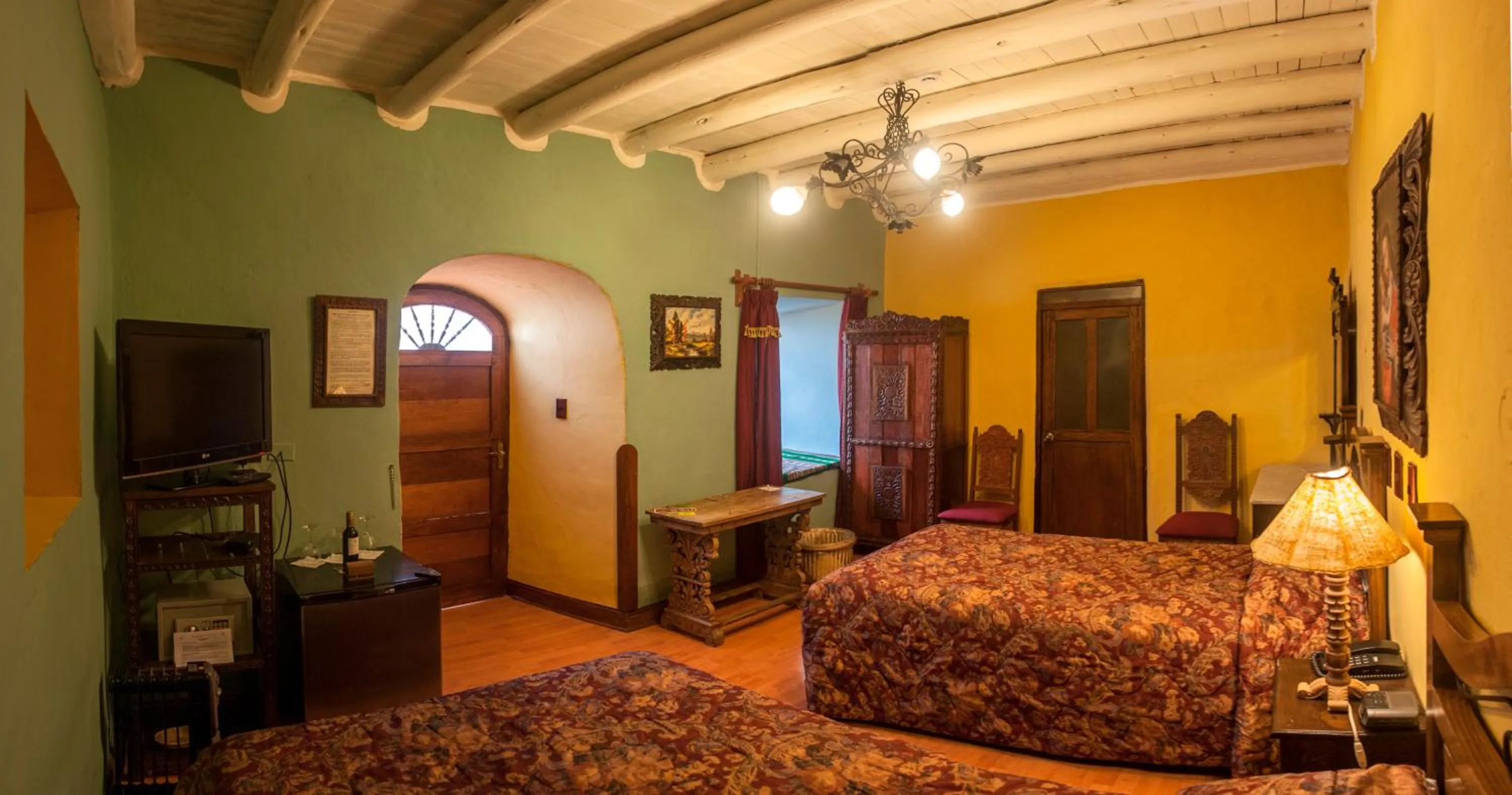 Bed in Hotel Marqueses