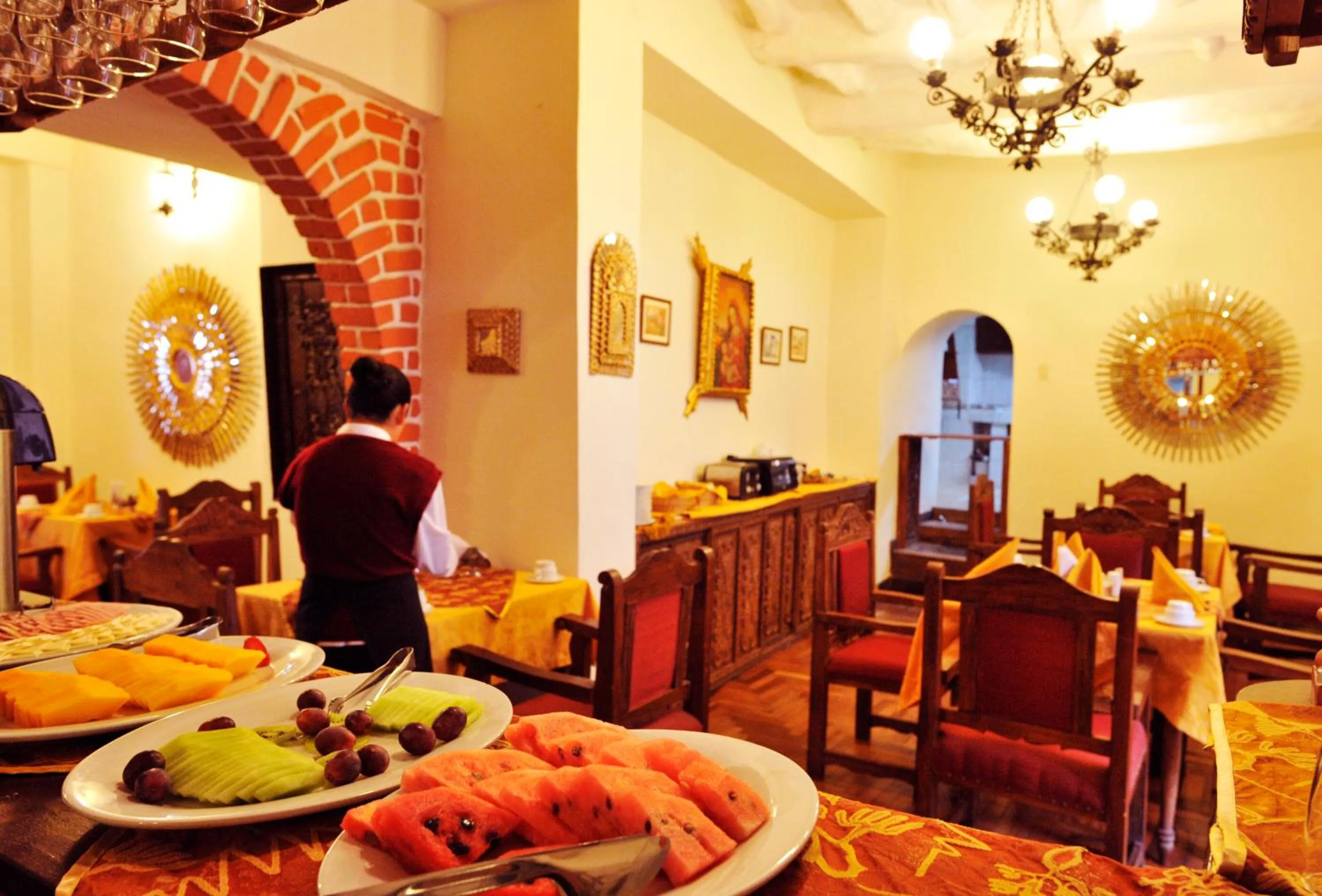 Restaurant/places to eat in Hotel Marqueses