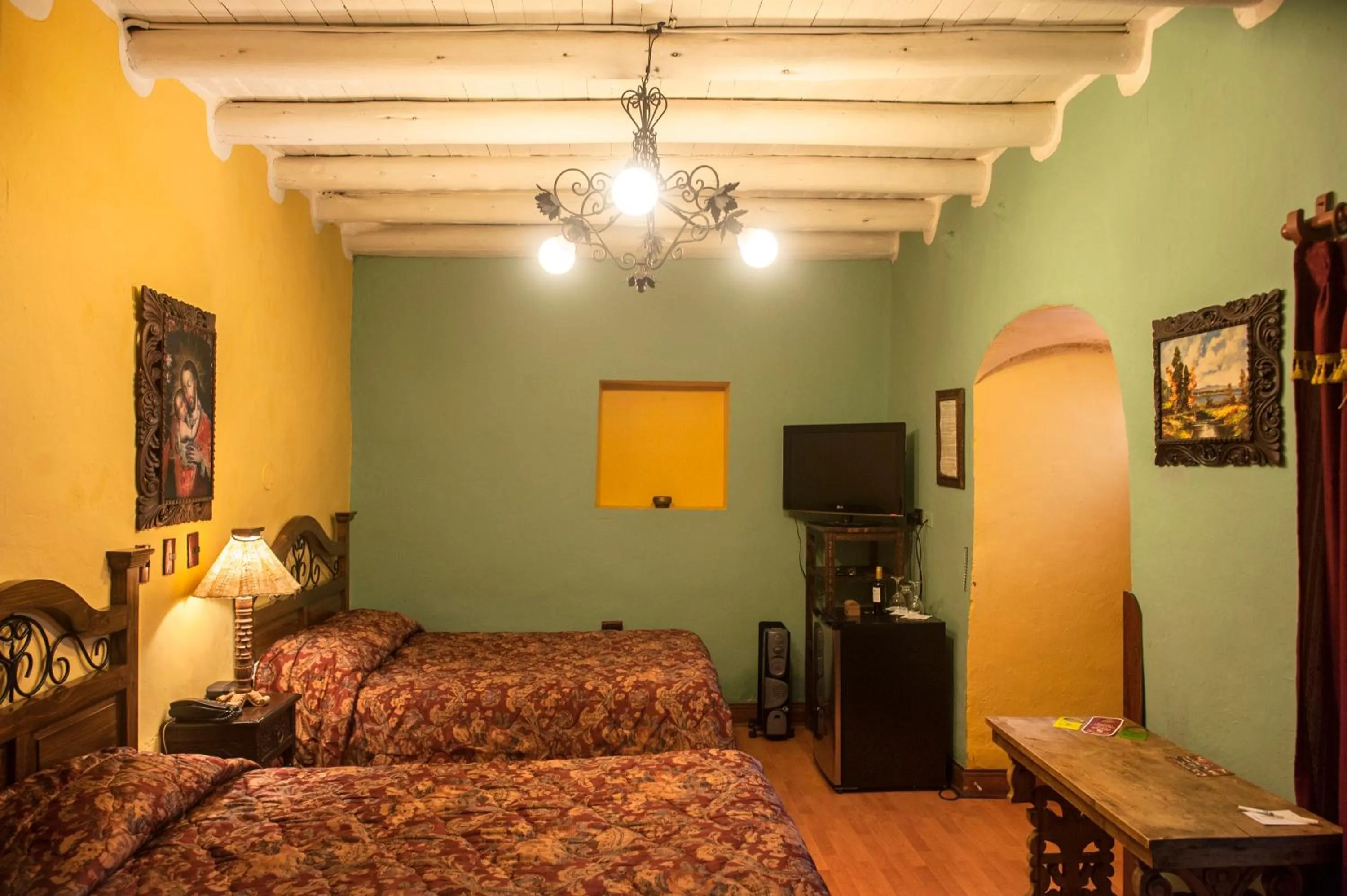 Bed in Hotel Marqueses