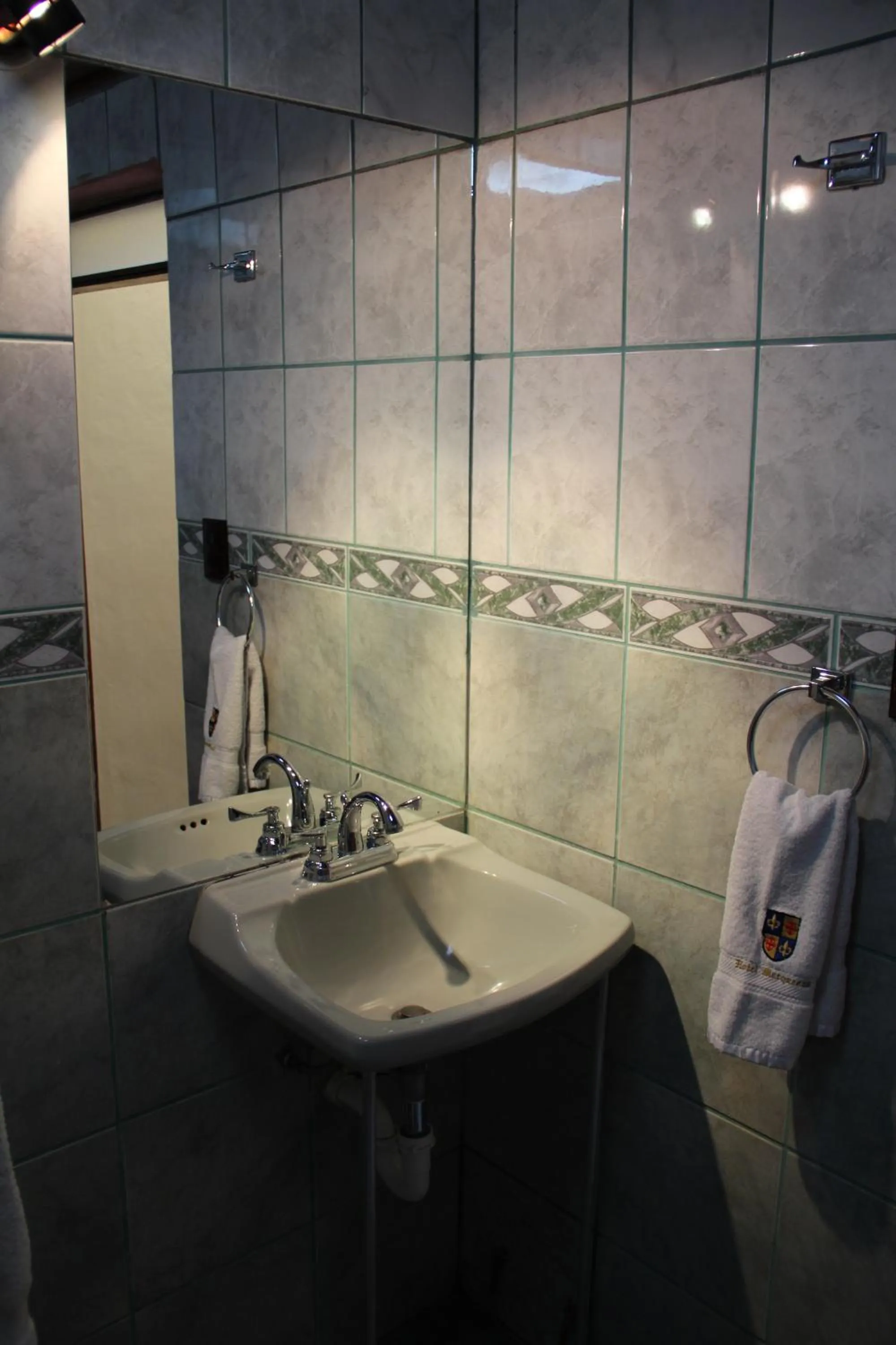 Bathroom in Hotel Marqueses