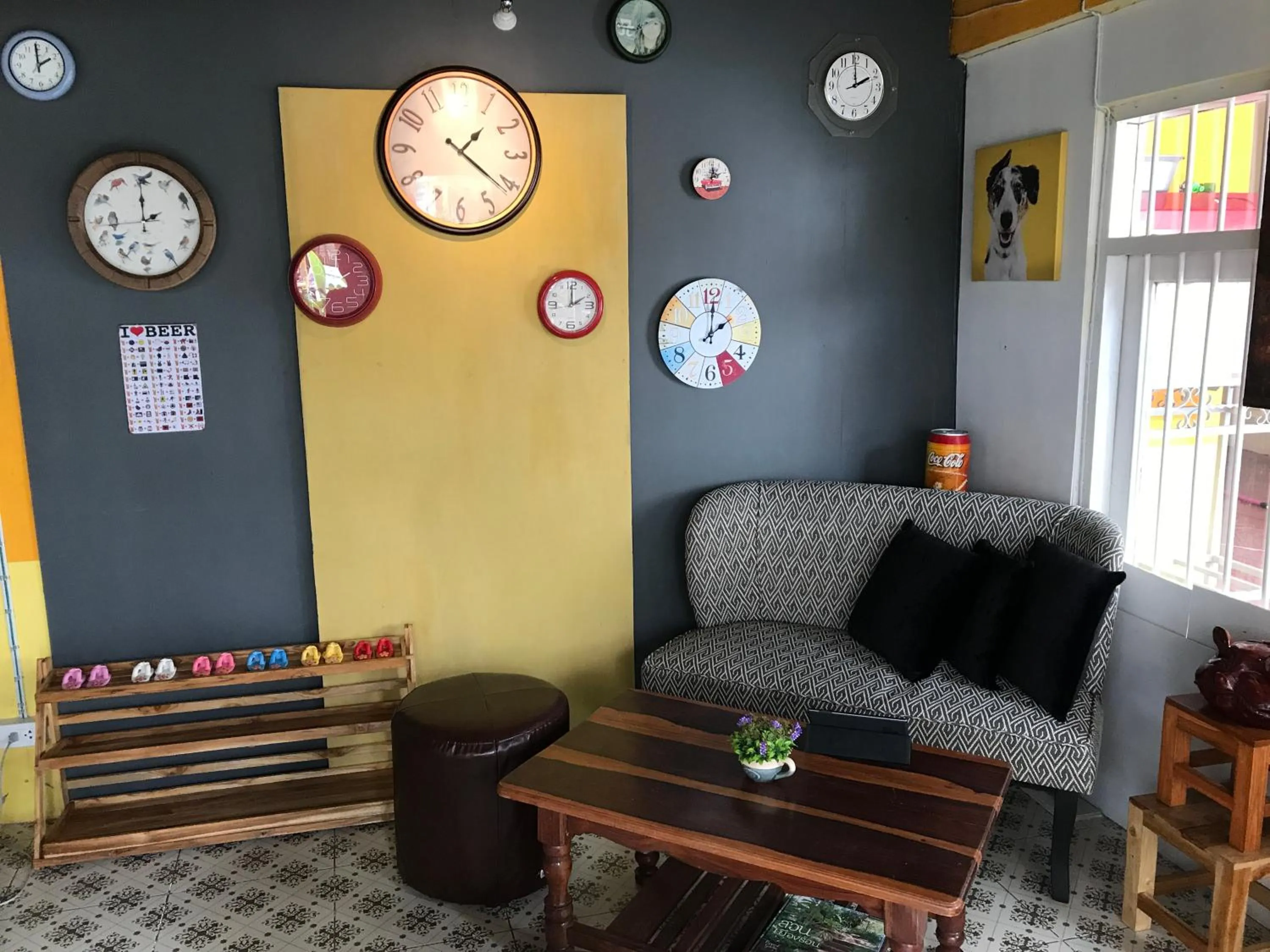 Restaurant/places to eat in GATE 14 Inn