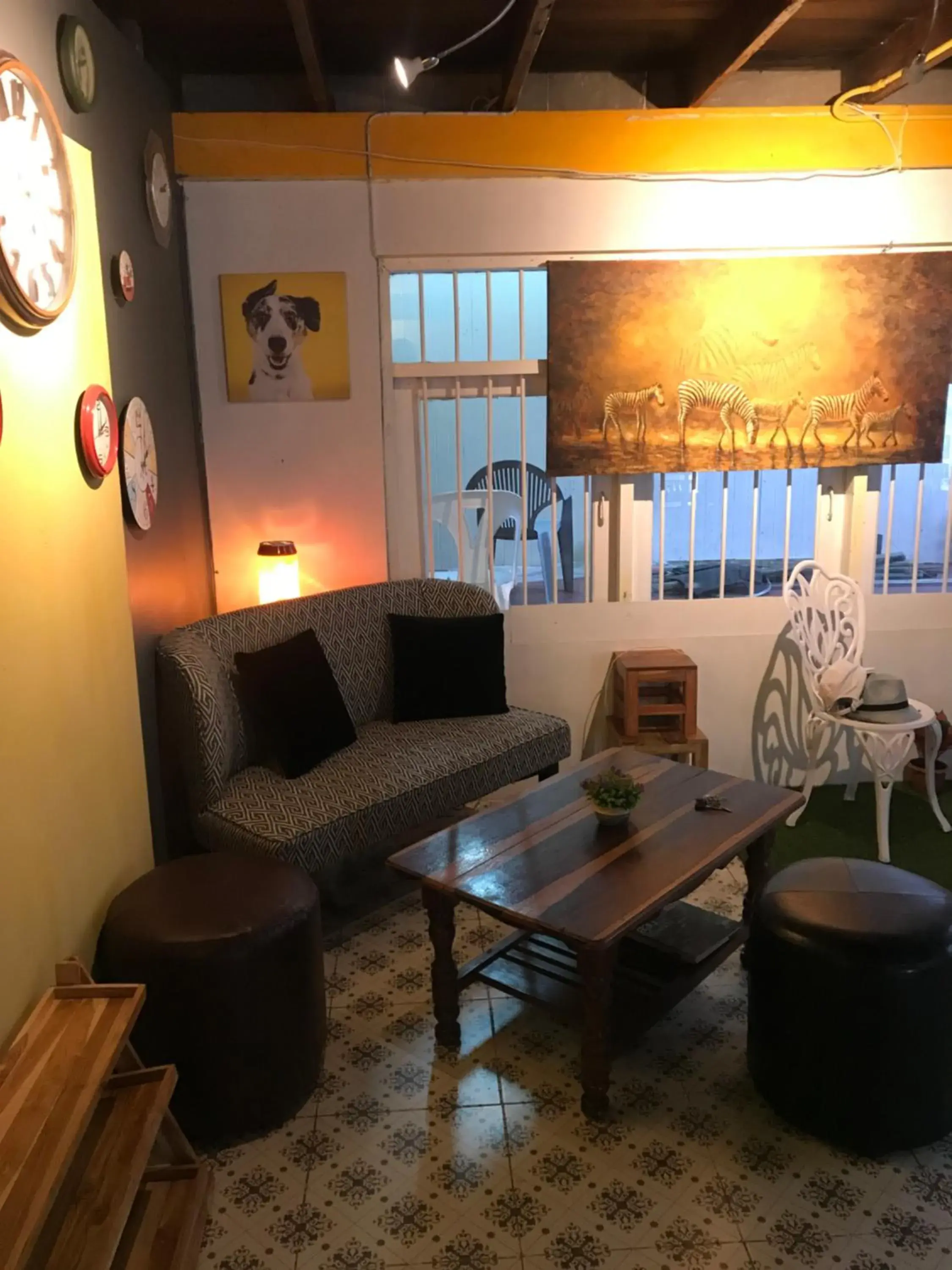 Restaurant/places to eat in GATE 14 Inn Restaurant/places to eat in GATE 14 Inn