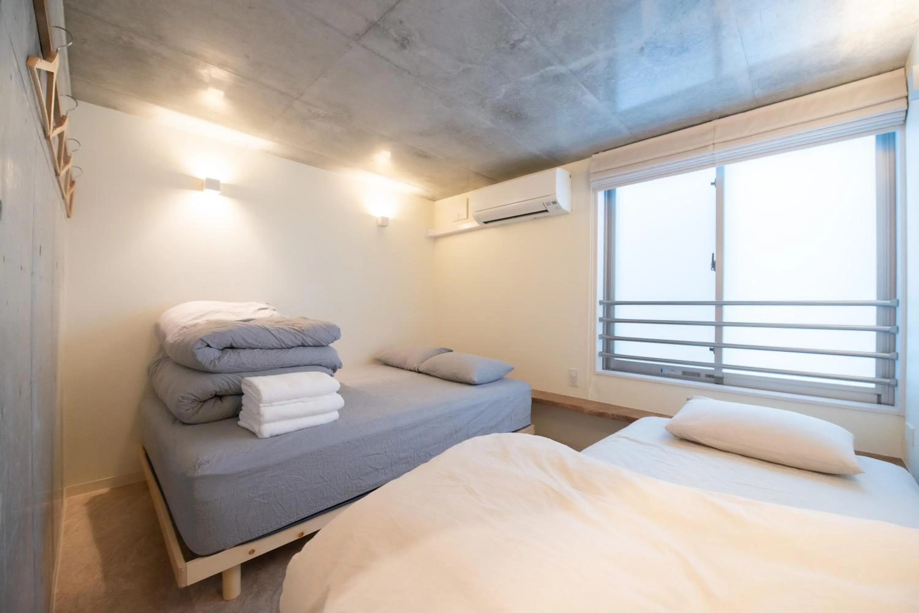 Bed in bmj Hyakunincho