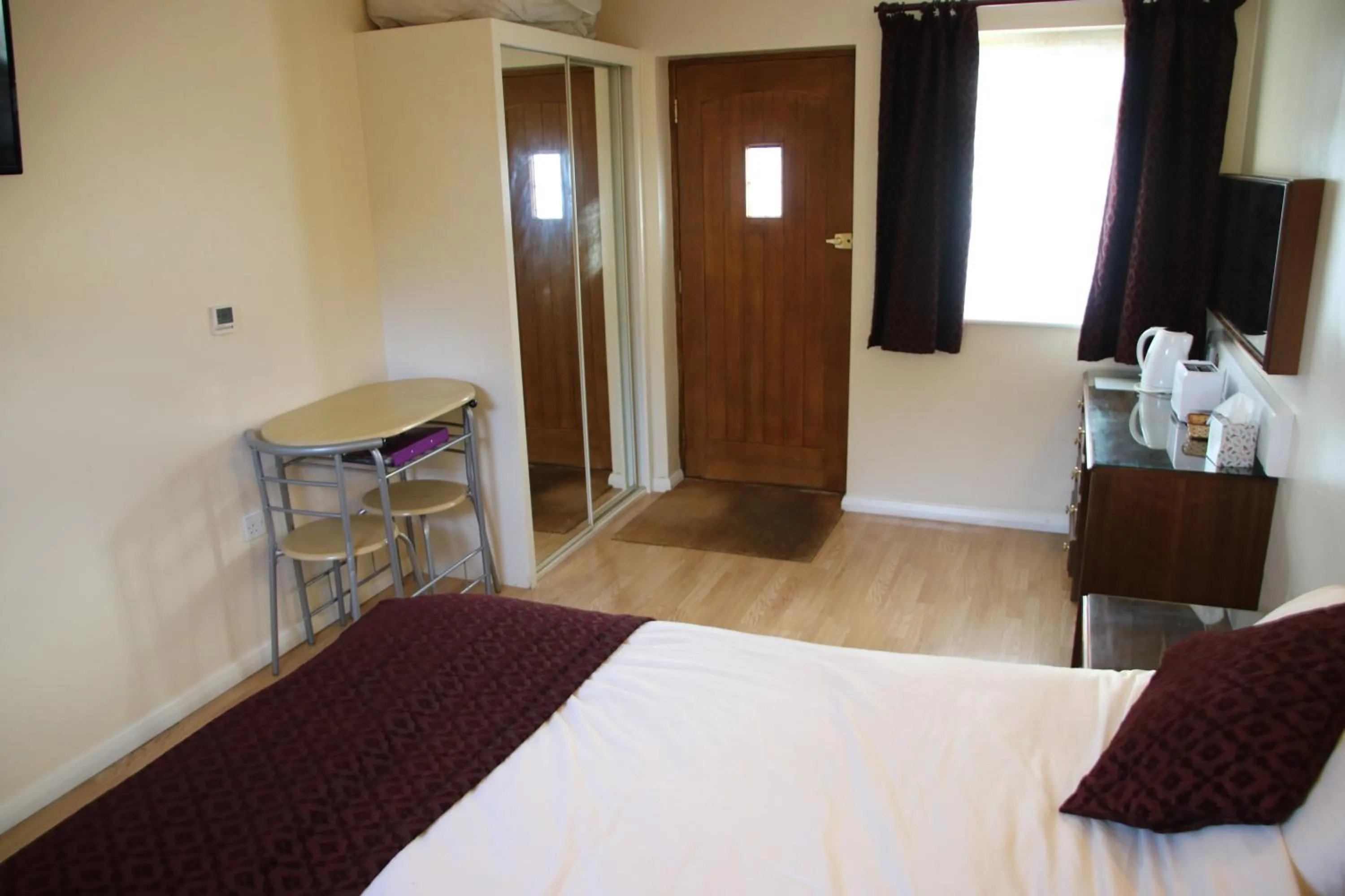 Dining area, Bed in The Stables B&B @ Pear Tree Cottage