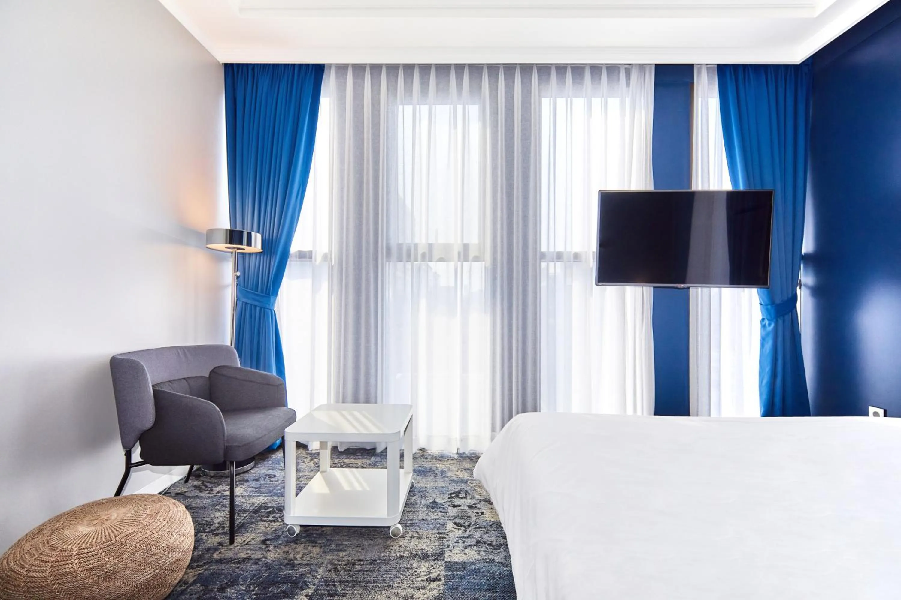 TV and multimedia, Bed in Hotel POCO Seongsu