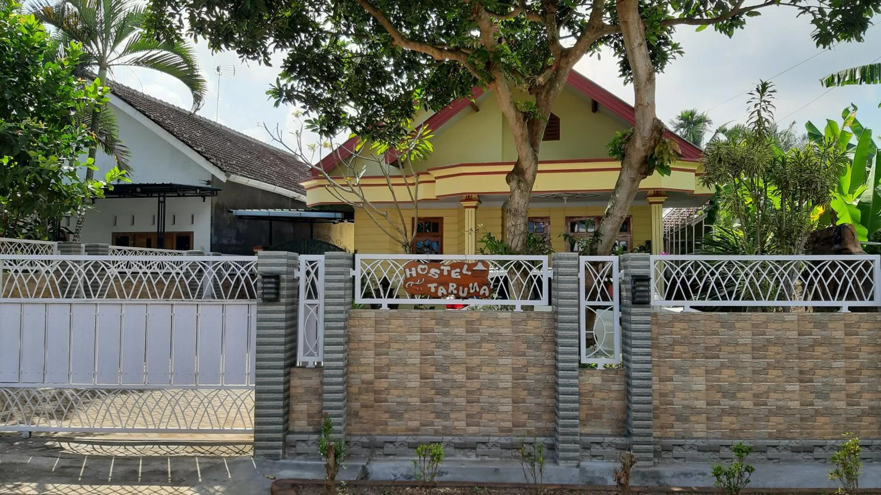 Property building in Hostel TARUNA