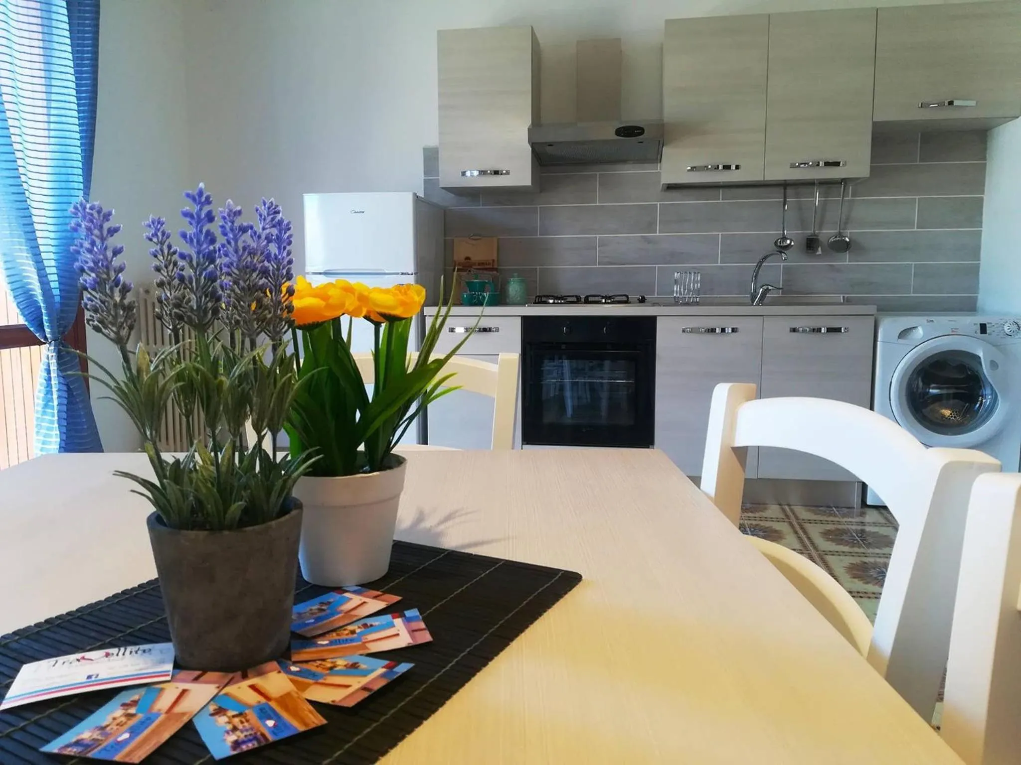 Dining area in Elegant Apartment With Sea View In Otranto, Wifi, Air Conditioning And Parking