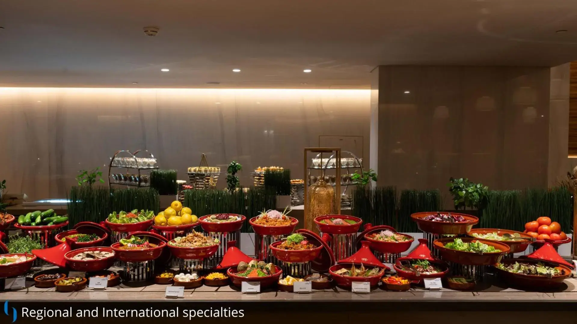 Restaurant/places to eat in Grand Cosmopolitan Hotel Restaurant/places to eat in Grand Cosmopolitan Hotel