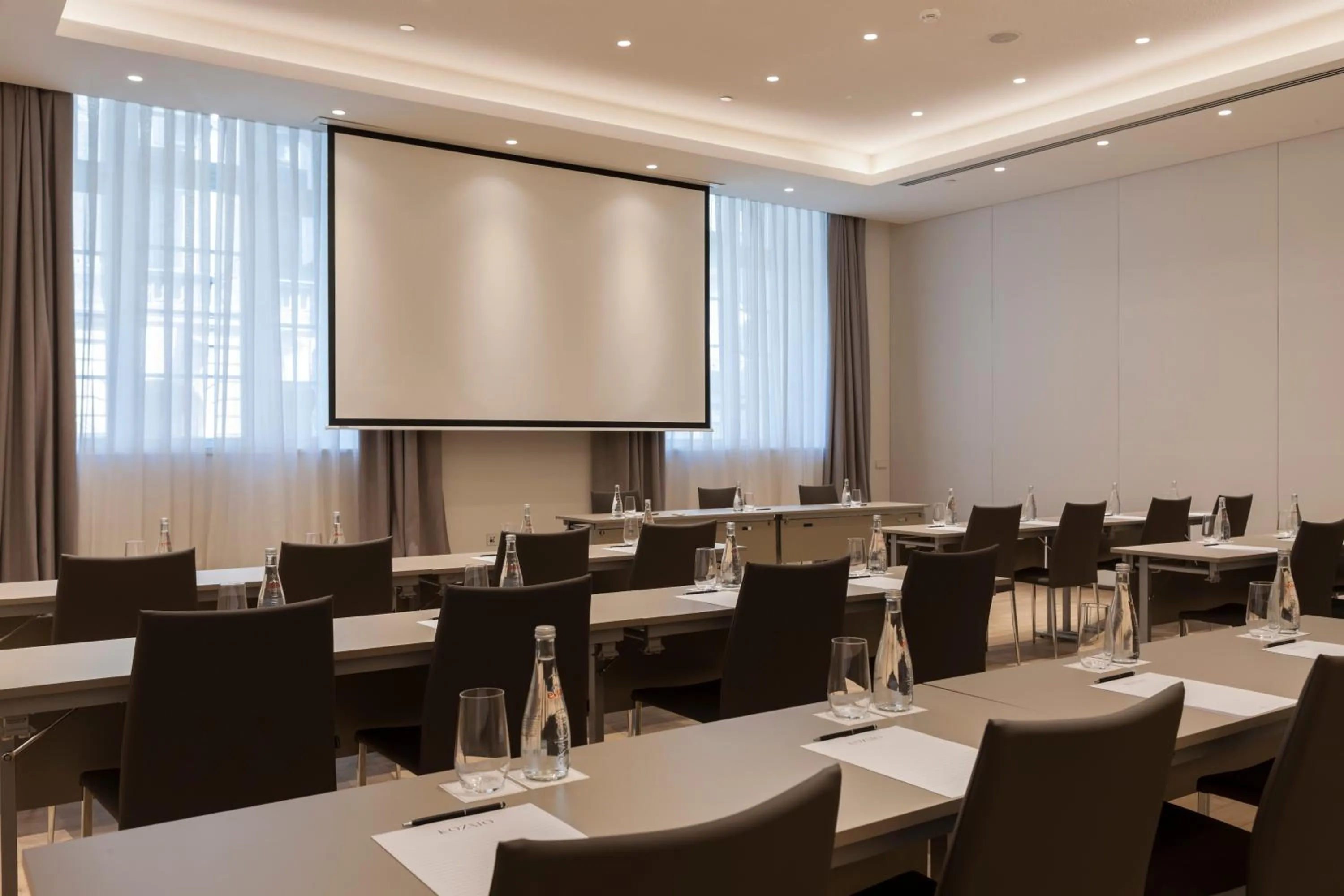 Meeting/conference room in Kozmo Hotel Suites & Spa - Small Luxury Hotels of the World