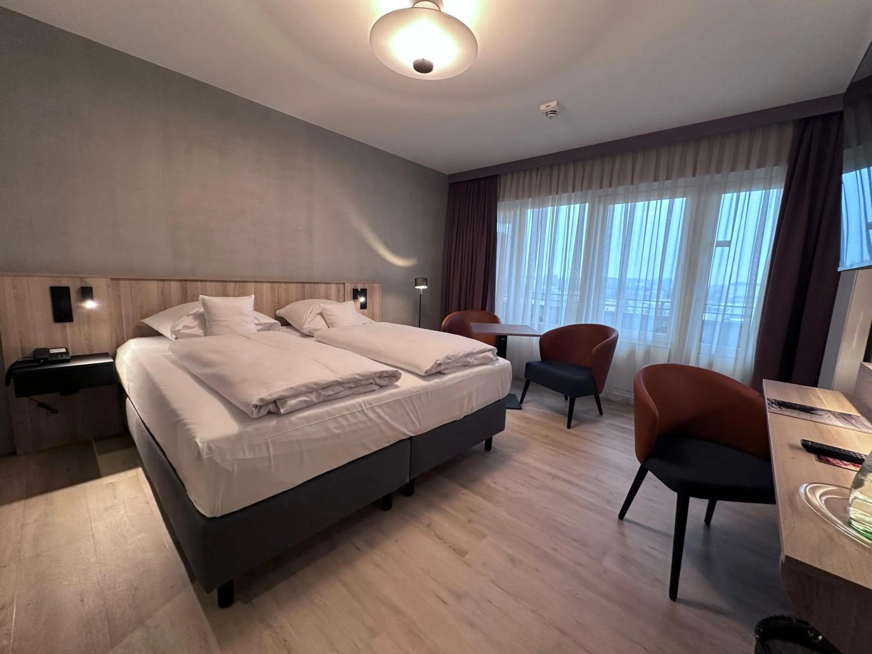 Balcony/Terrace, Bed in Apartment-Hotel Hamburg Mitte