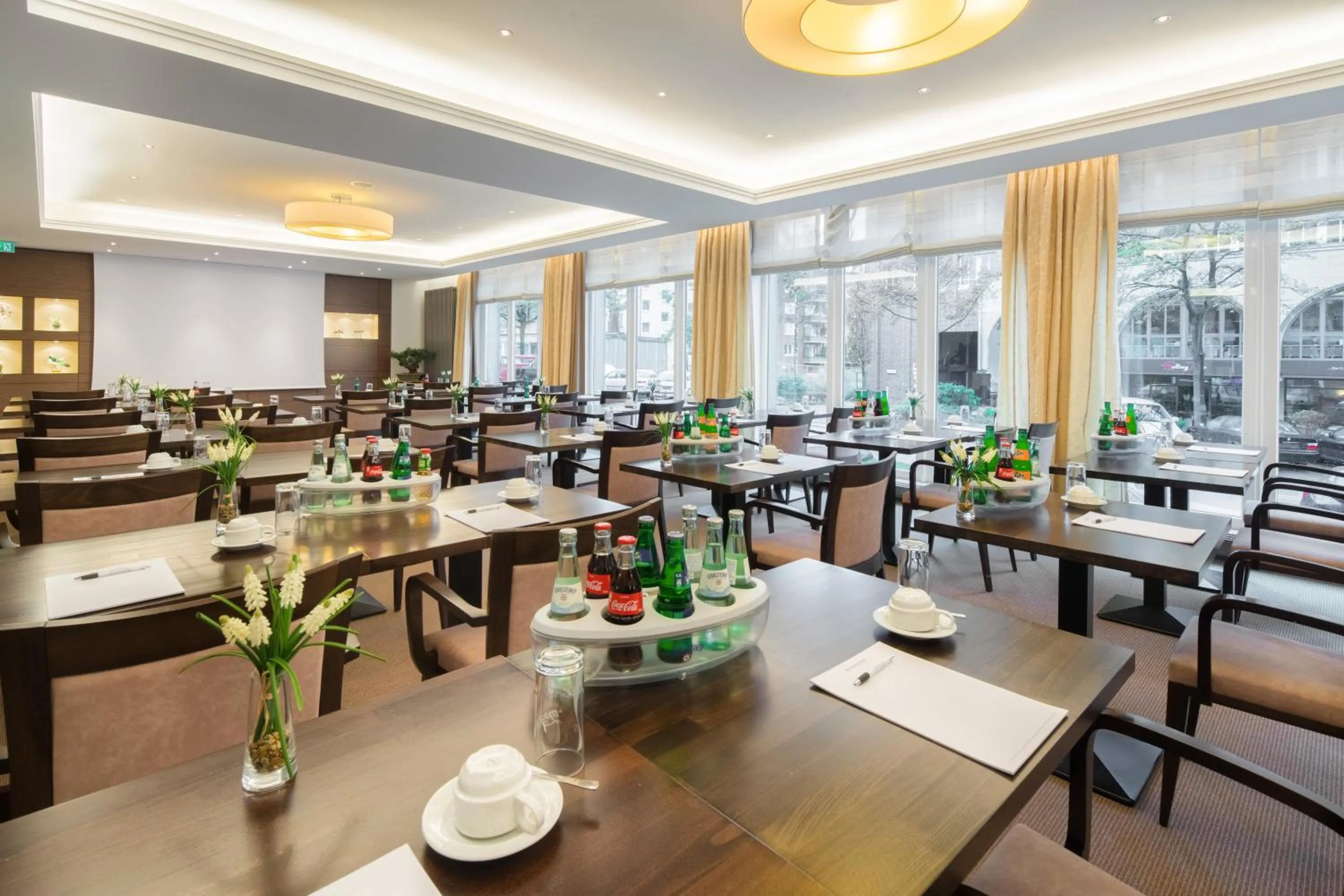 Restaurant/places to eat in Apartment-Hotel Hamburg Mitte
