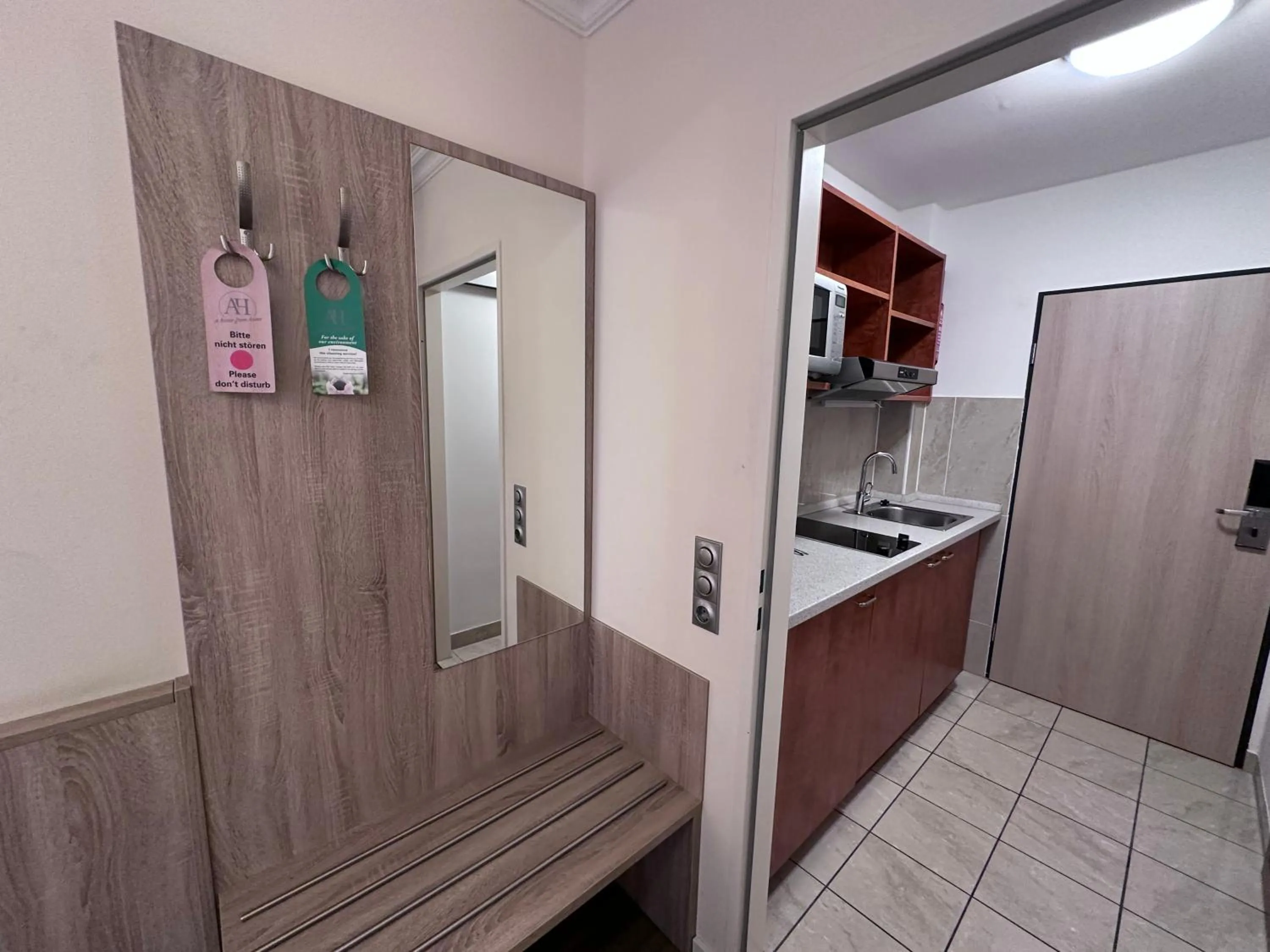 Kitchen or kitchenette in Apartment-Hotel Hamburg Mitte