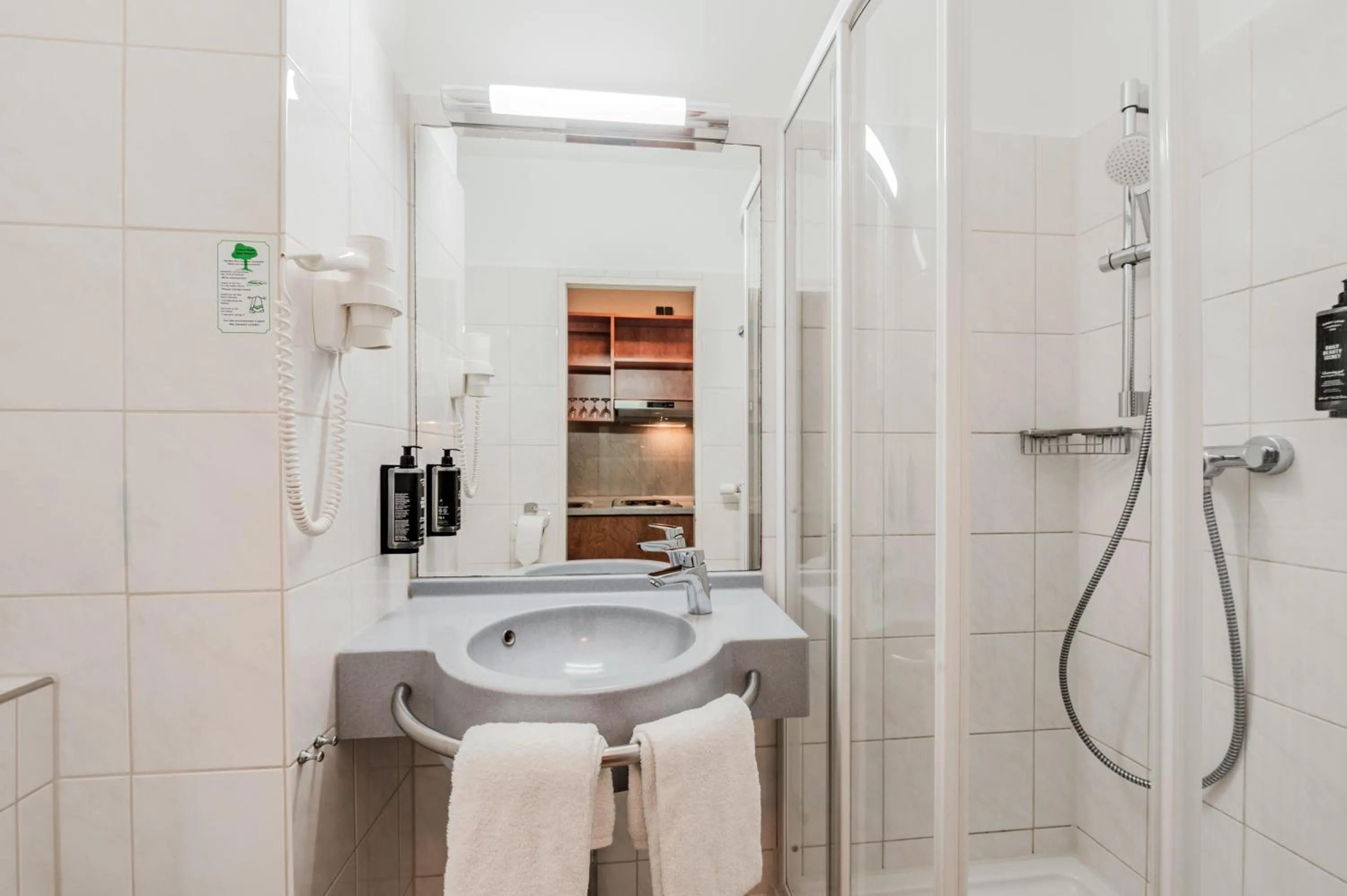 Bathroom in Apartment-Hotel Hamburg Mitte