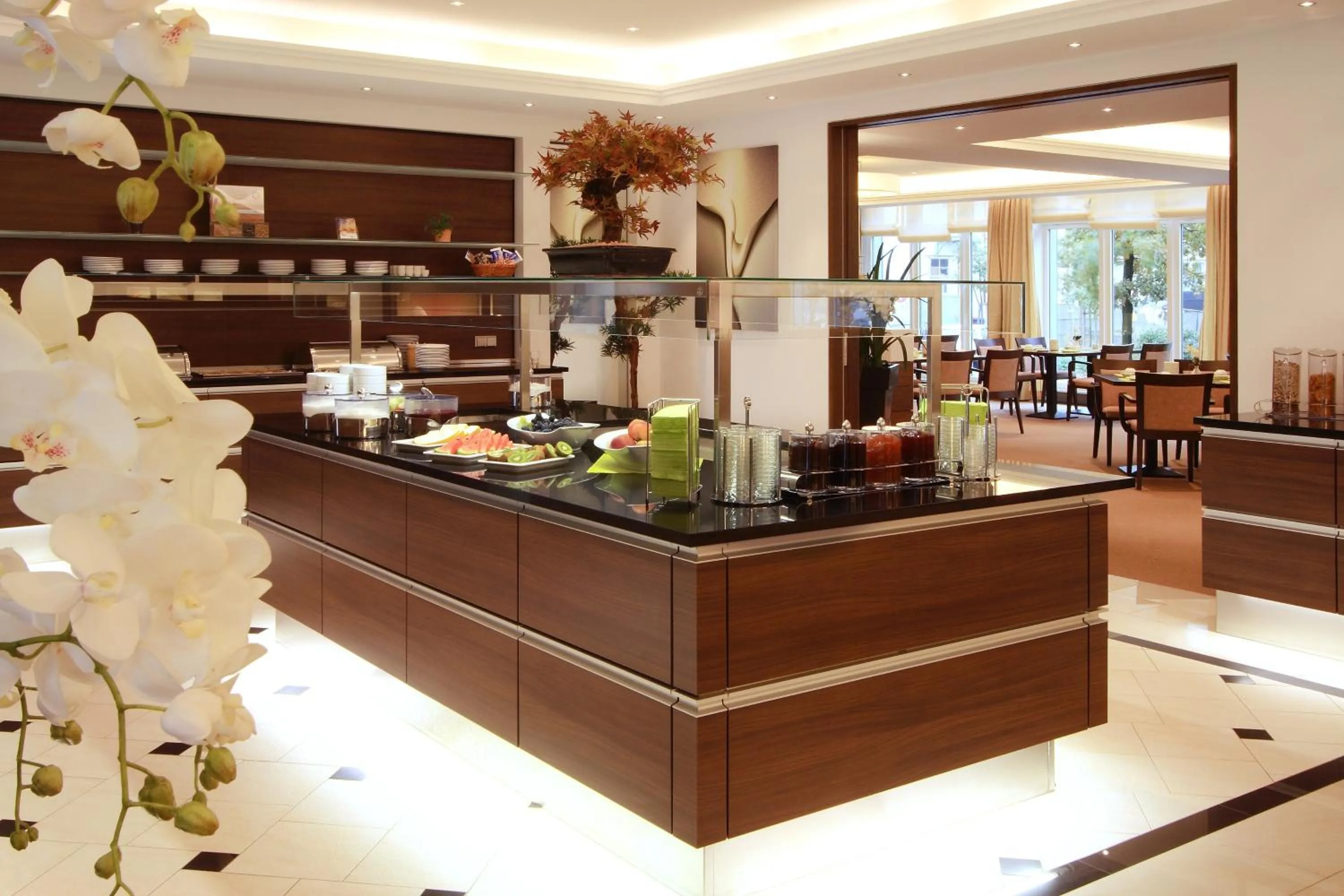 Restaurant/places to eat in Apartment-Hotel Hamburg Mitte