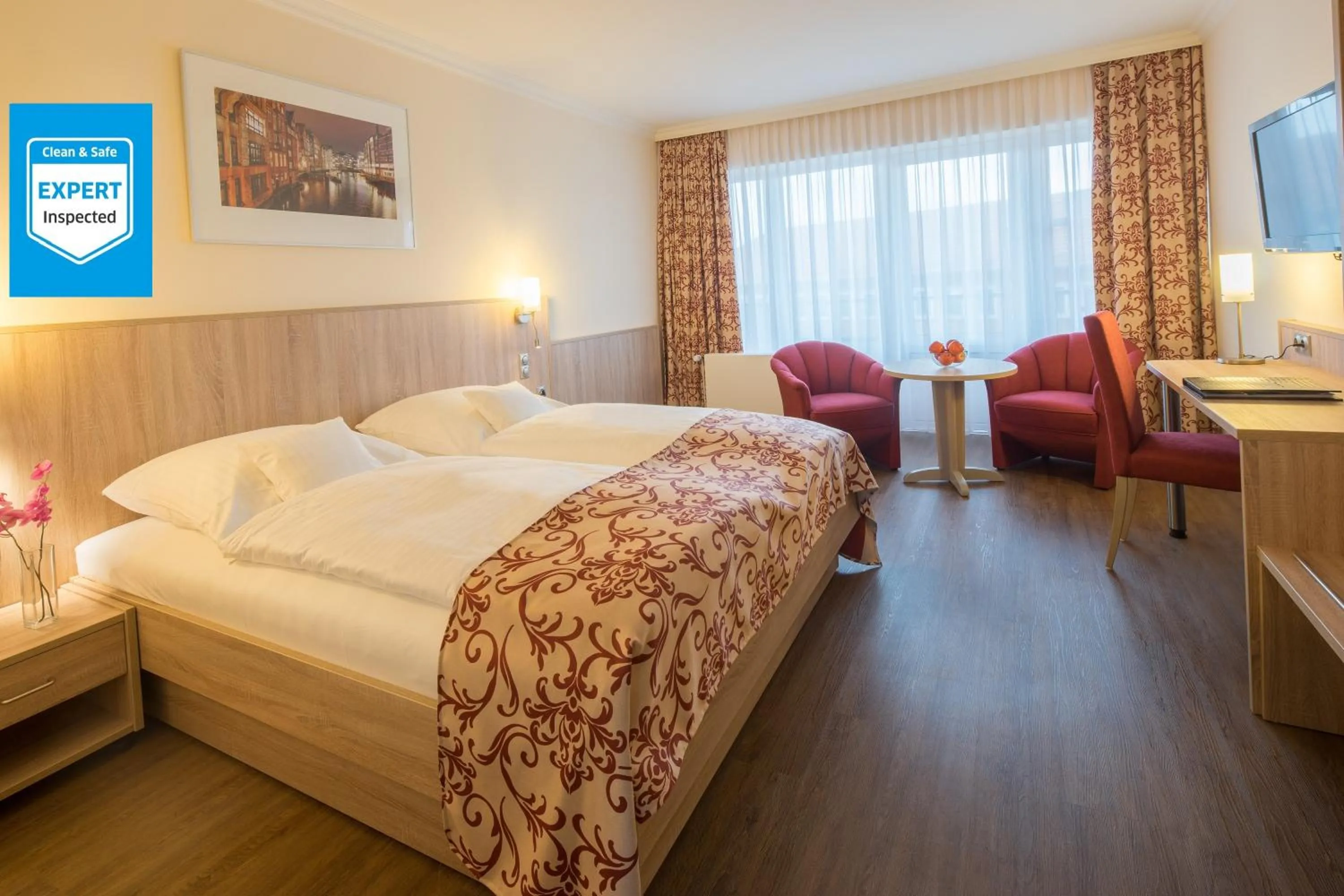 Logo/Certificate/Sign, Bed in Apartment-Hotel Hamburg Mitte