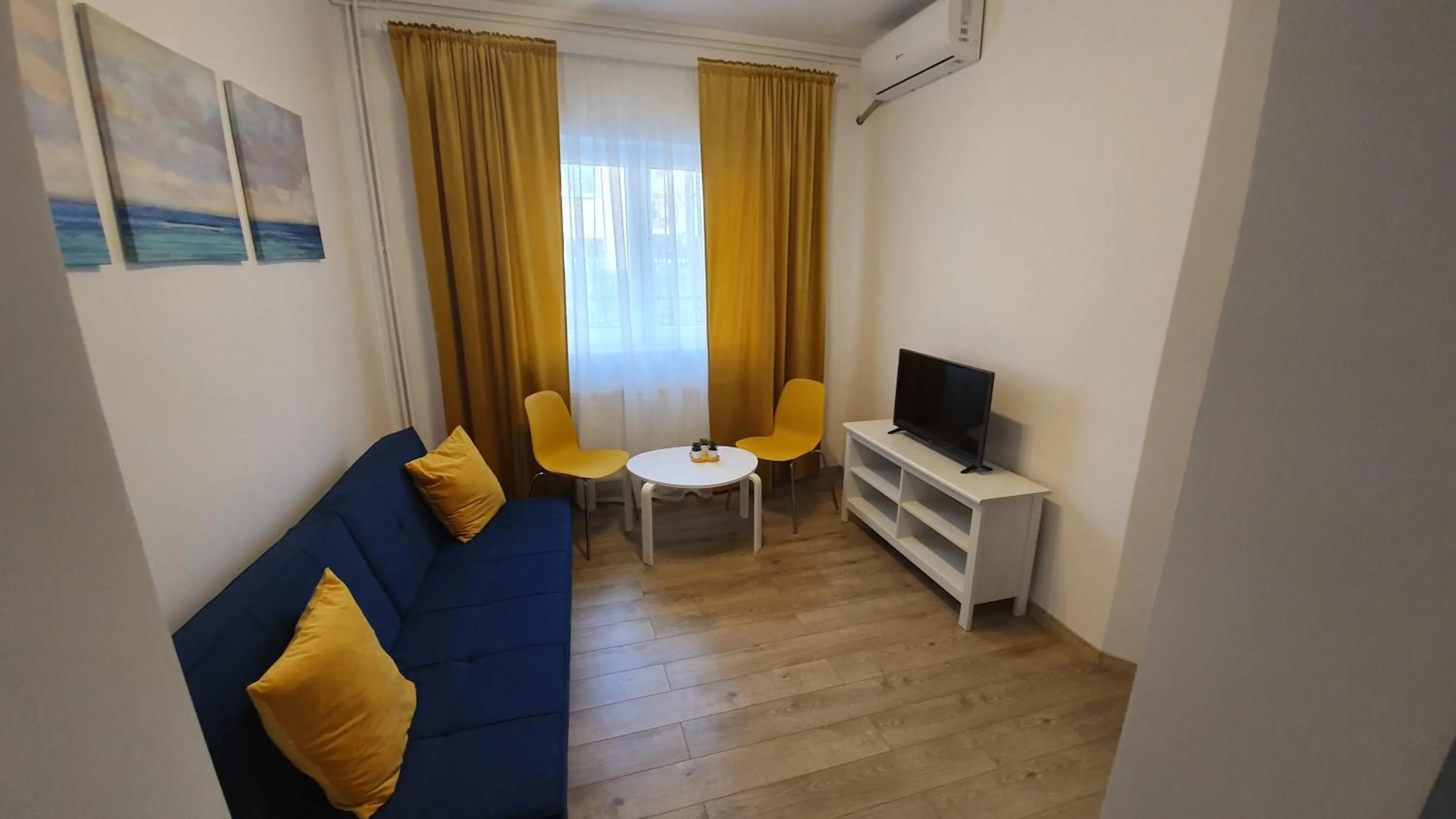 Living room in Casa Florescu 13