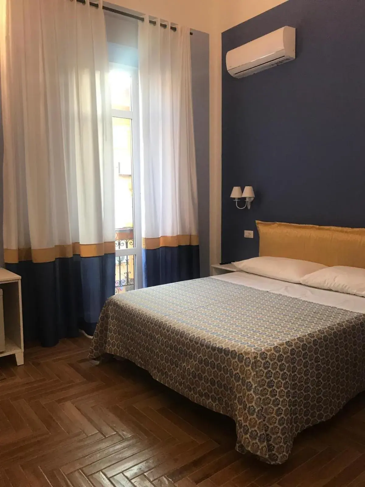 Deluxe Double Room with Balcony in B&B I Due Teatri Deluxe Double Room with Balcony in B&B I Due Teatri