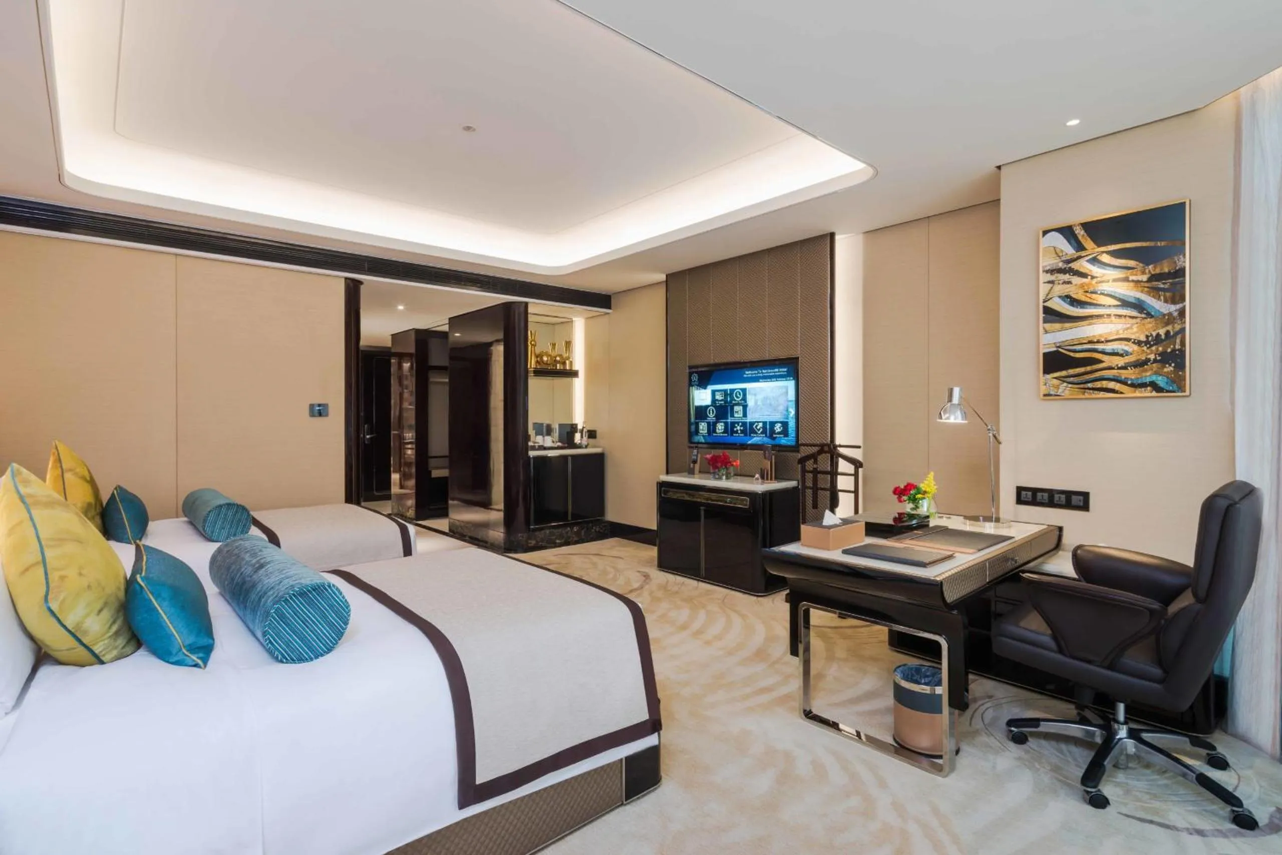 Communal lounge/ TV room, Bed in Narcissus Al Hamra Hotel Jeddah
