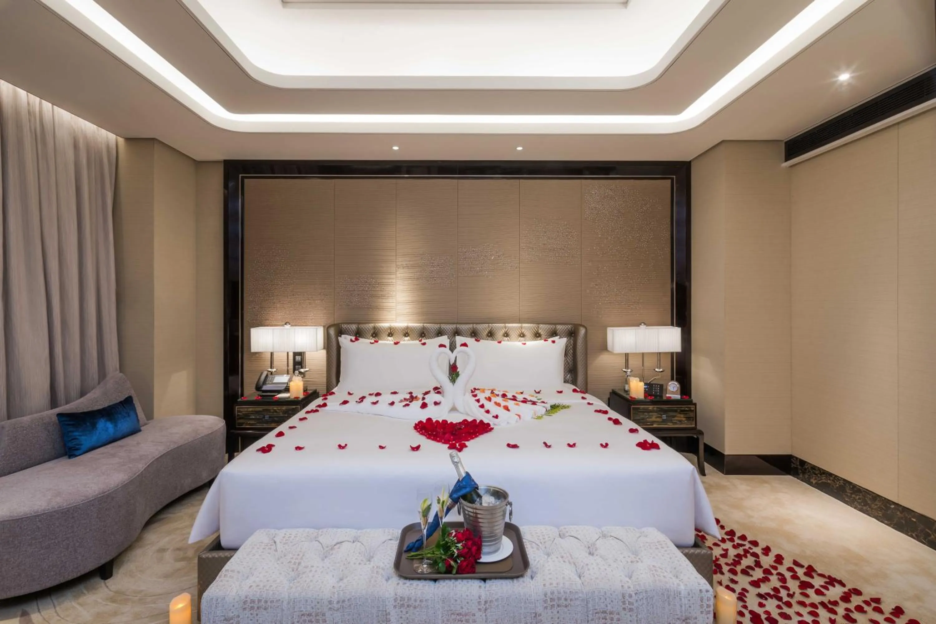 Bed in Narcissus Al Hamra Hotel Jeddah