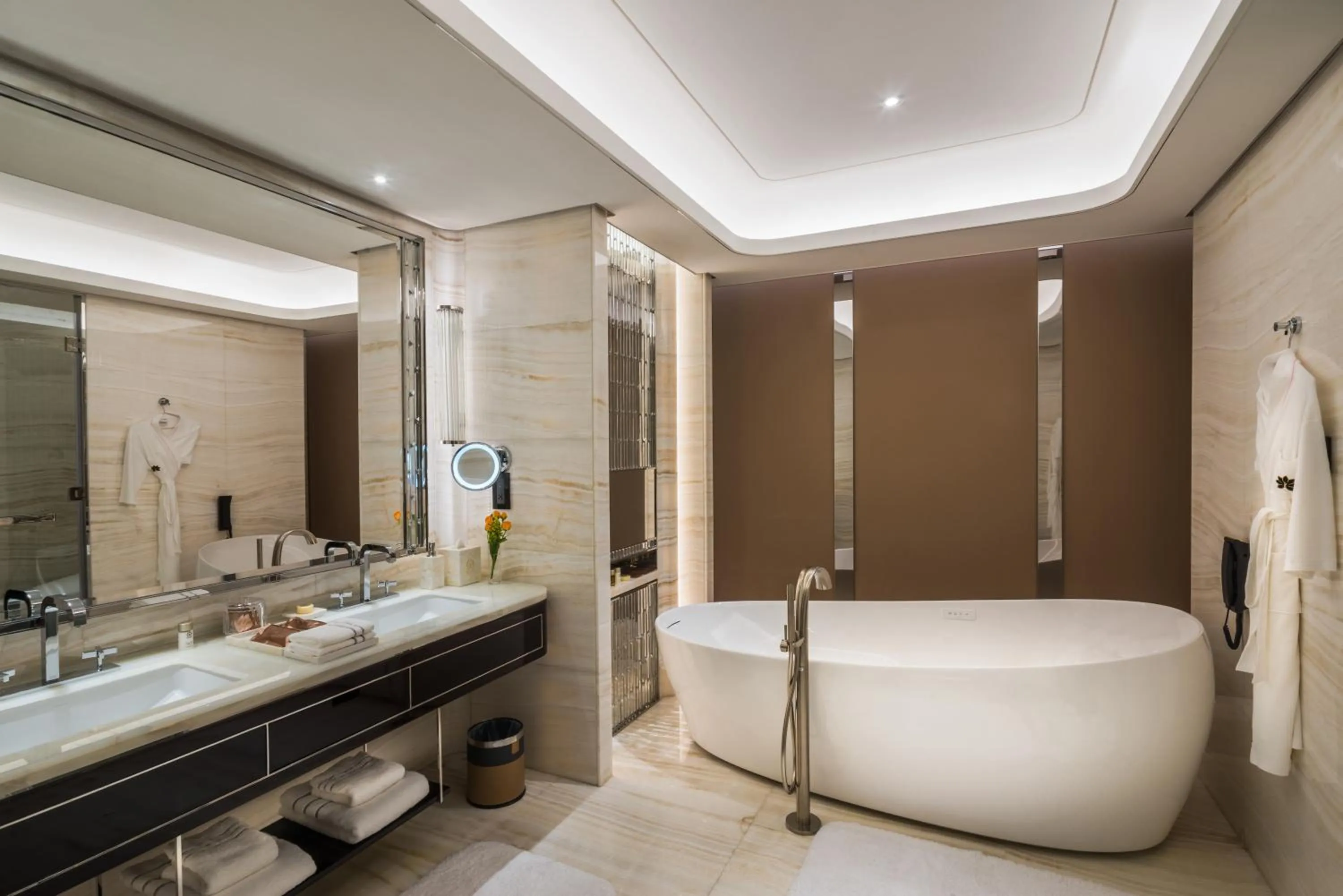 Shower in Narcissus Al Hamra Hotel Jeddah