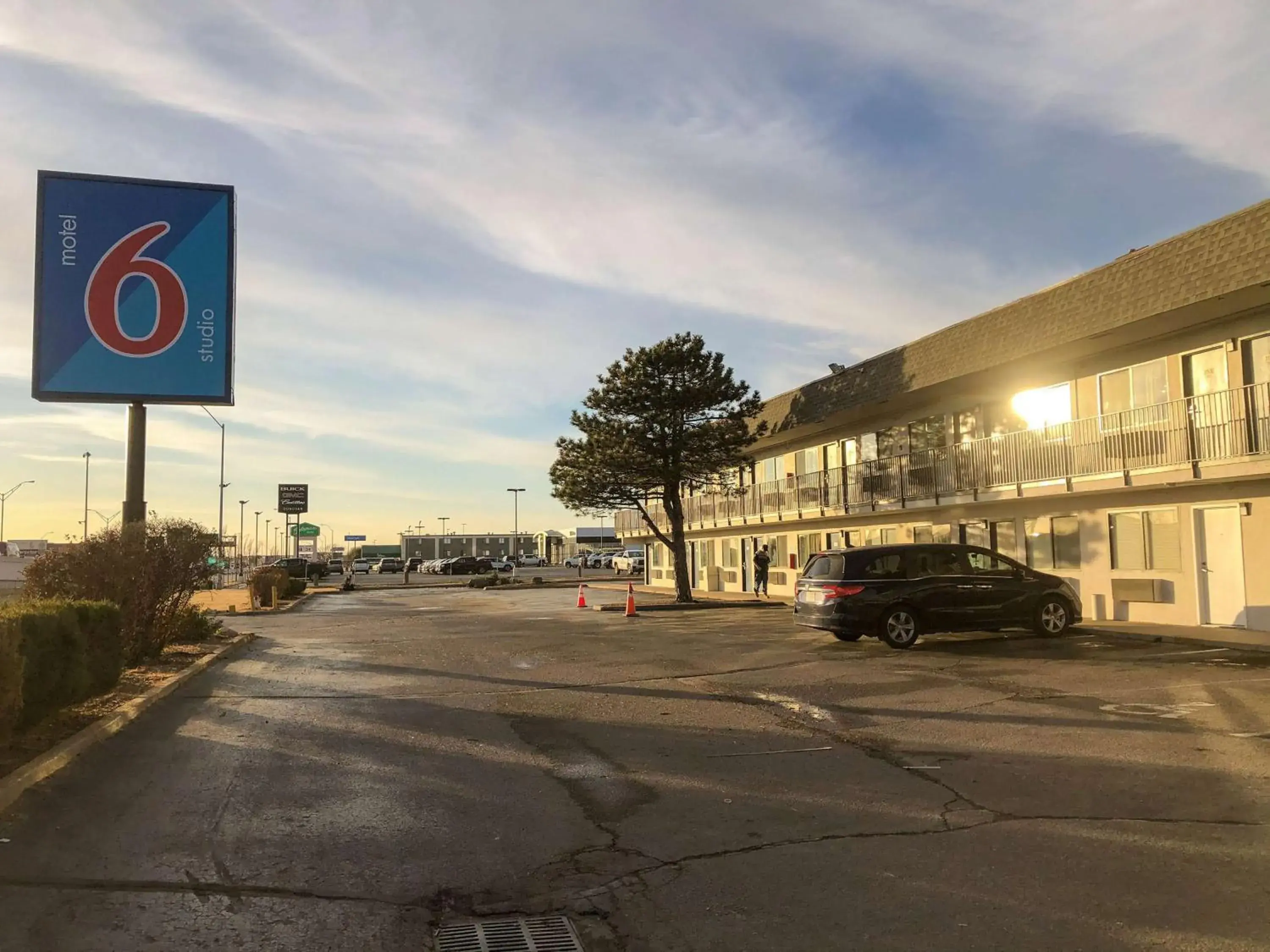Property building in Studio 6 Wichita, KS - Airport Property building in Studio 6 Wichita, KS - Airport