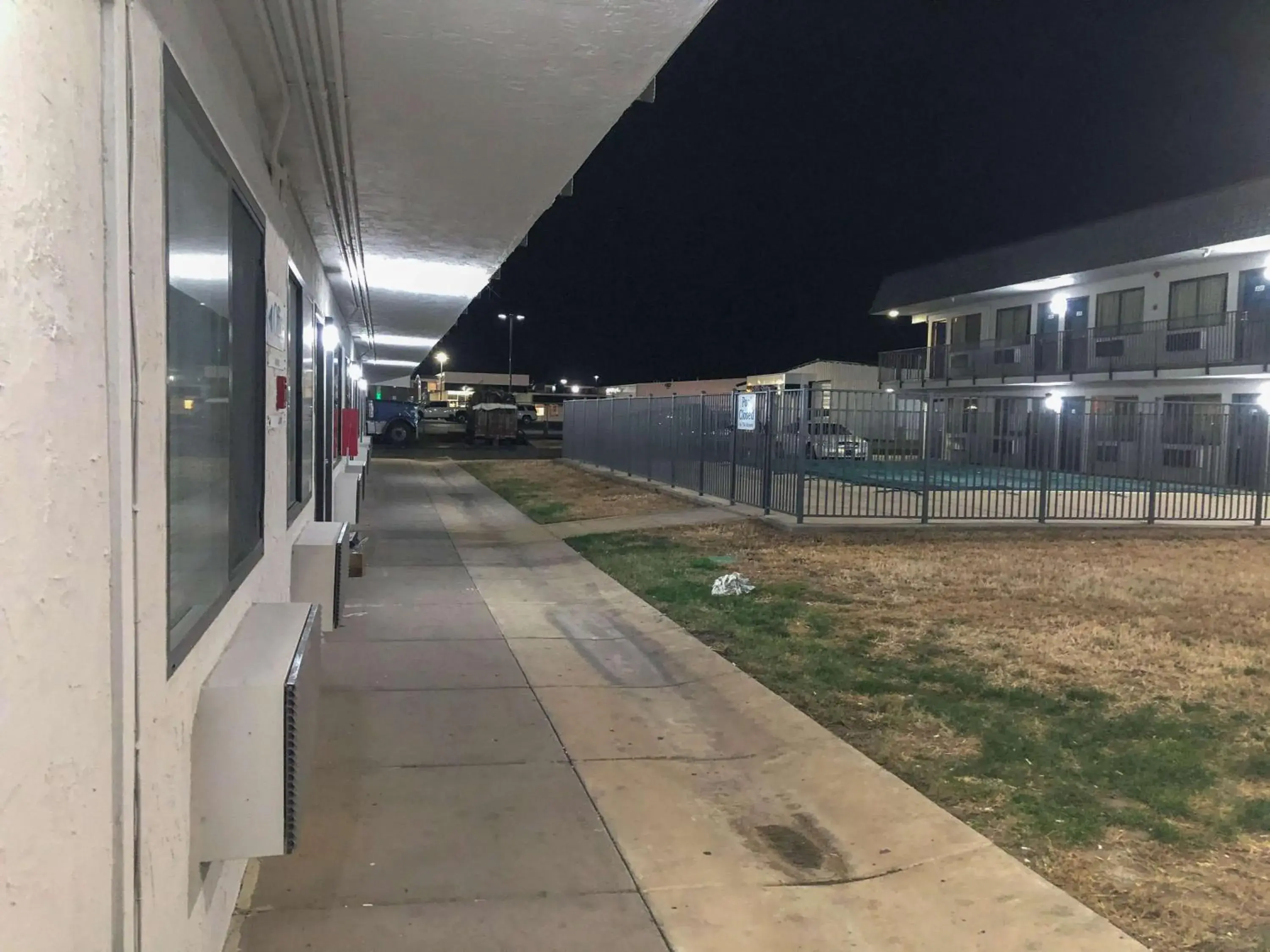 Property building in Studio 6 Wichita, KS - Airport Property building in Studio 6 Wichita, KS - Airport