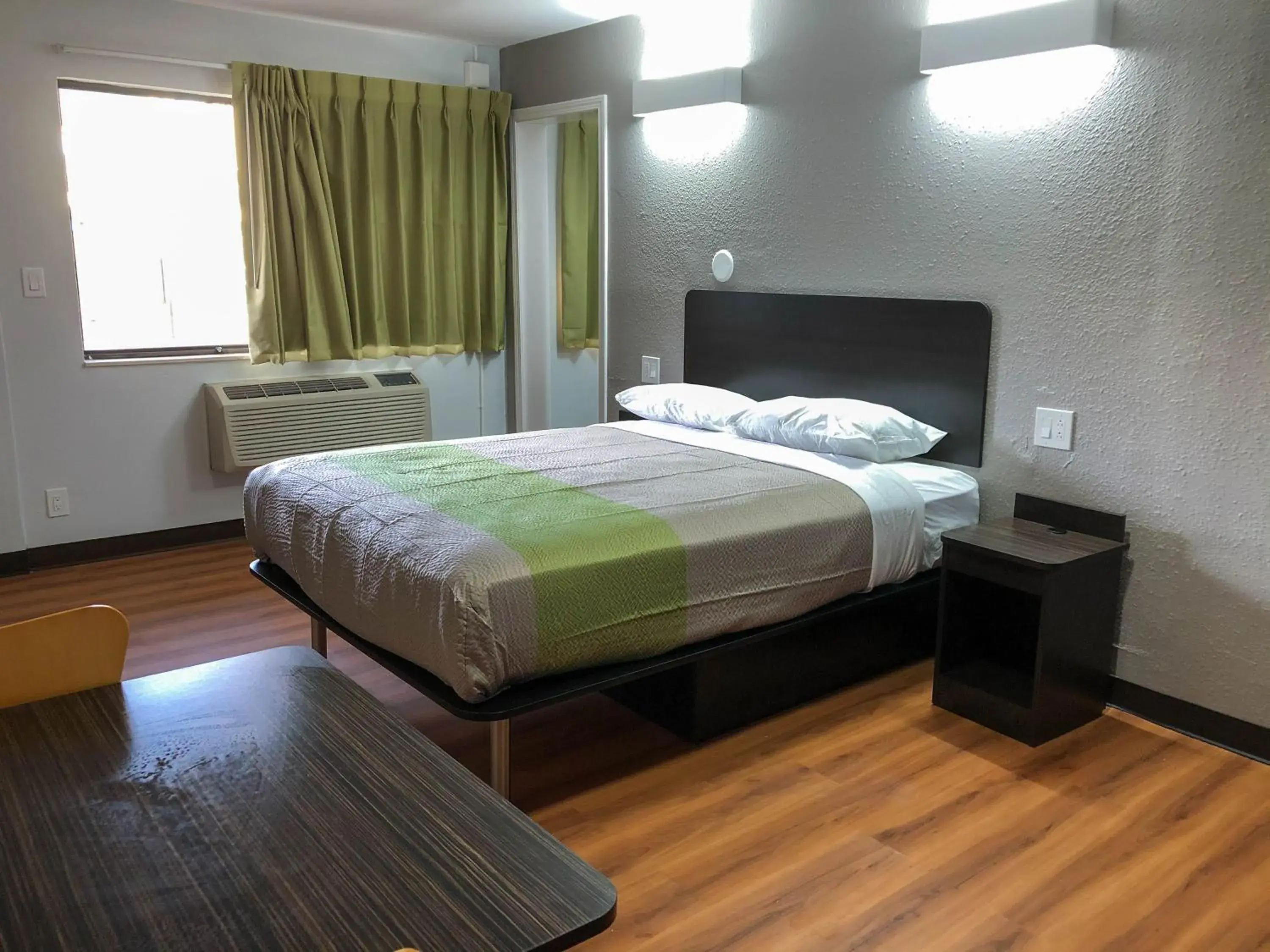 Photo of the whole room, Bed in Studio 6 Wichita, KS - Airport Photo of the whole room, Bed in Studio 6 Wichita, KS - Airport