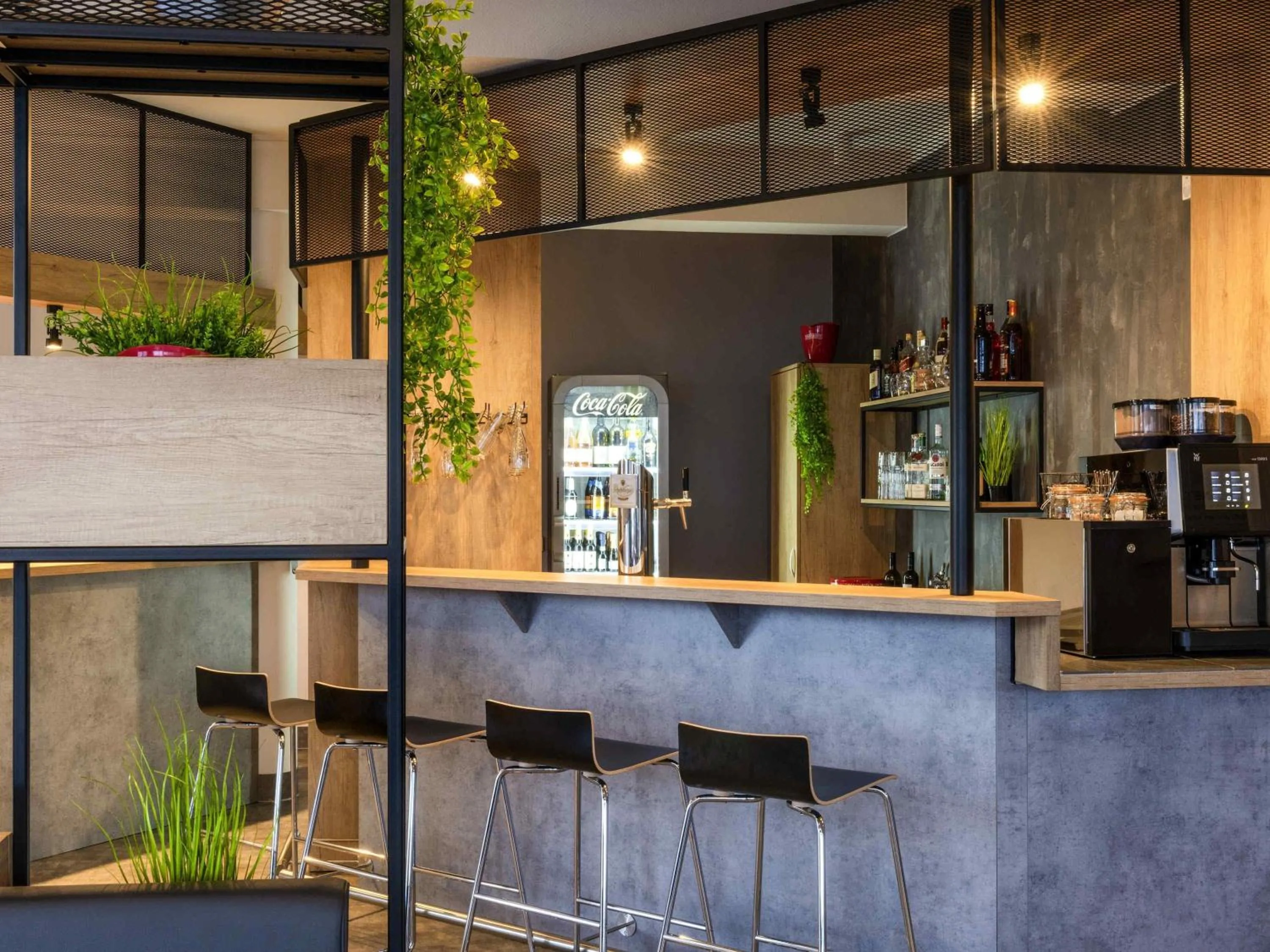 Lounge or bar in ibis Kassel Melsungen