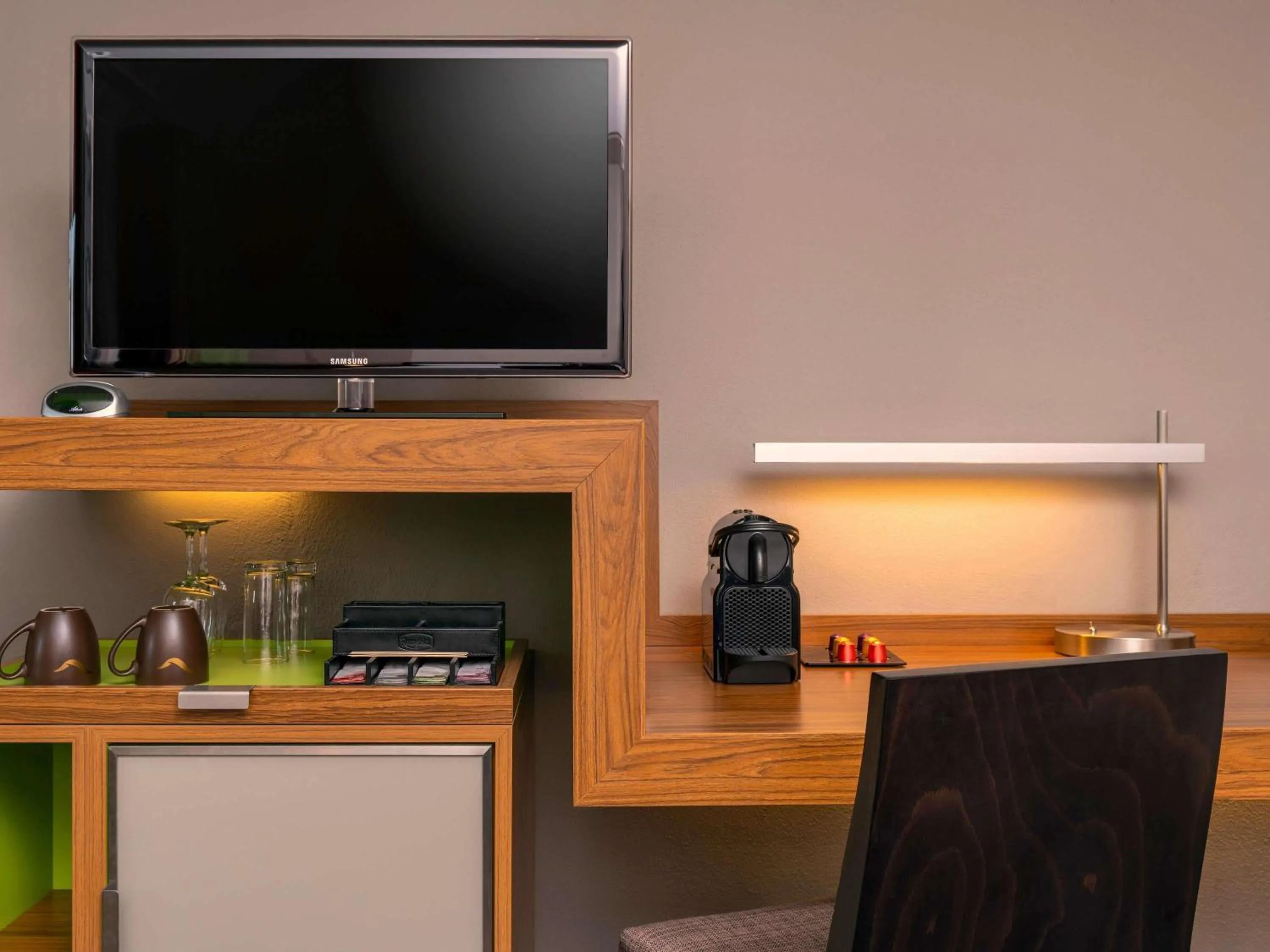 Bedroom in Mövenpick Hotel München-Airport