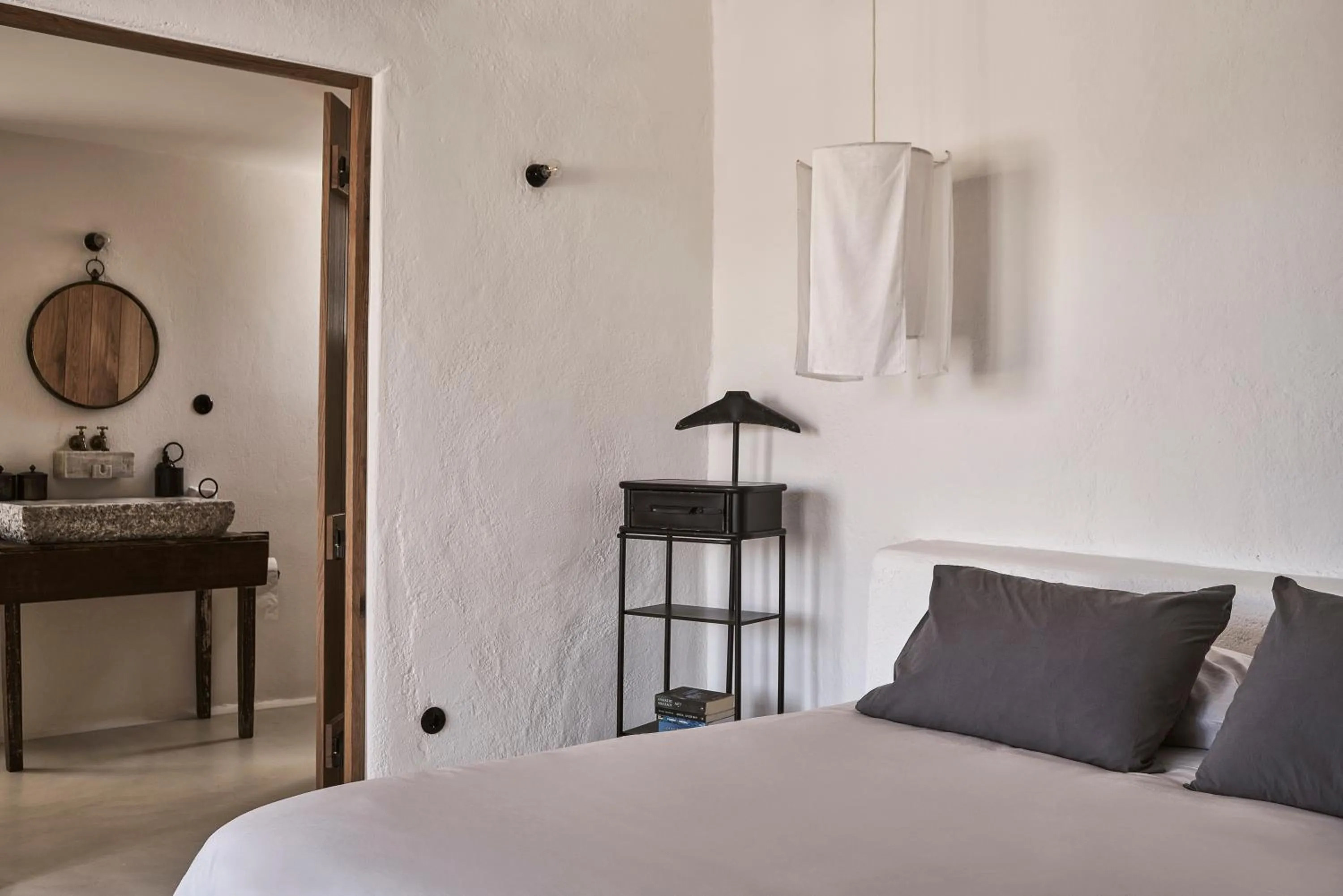Bathroom, Bed in Nomad Mykonos - Small Luxury Hotels of the World