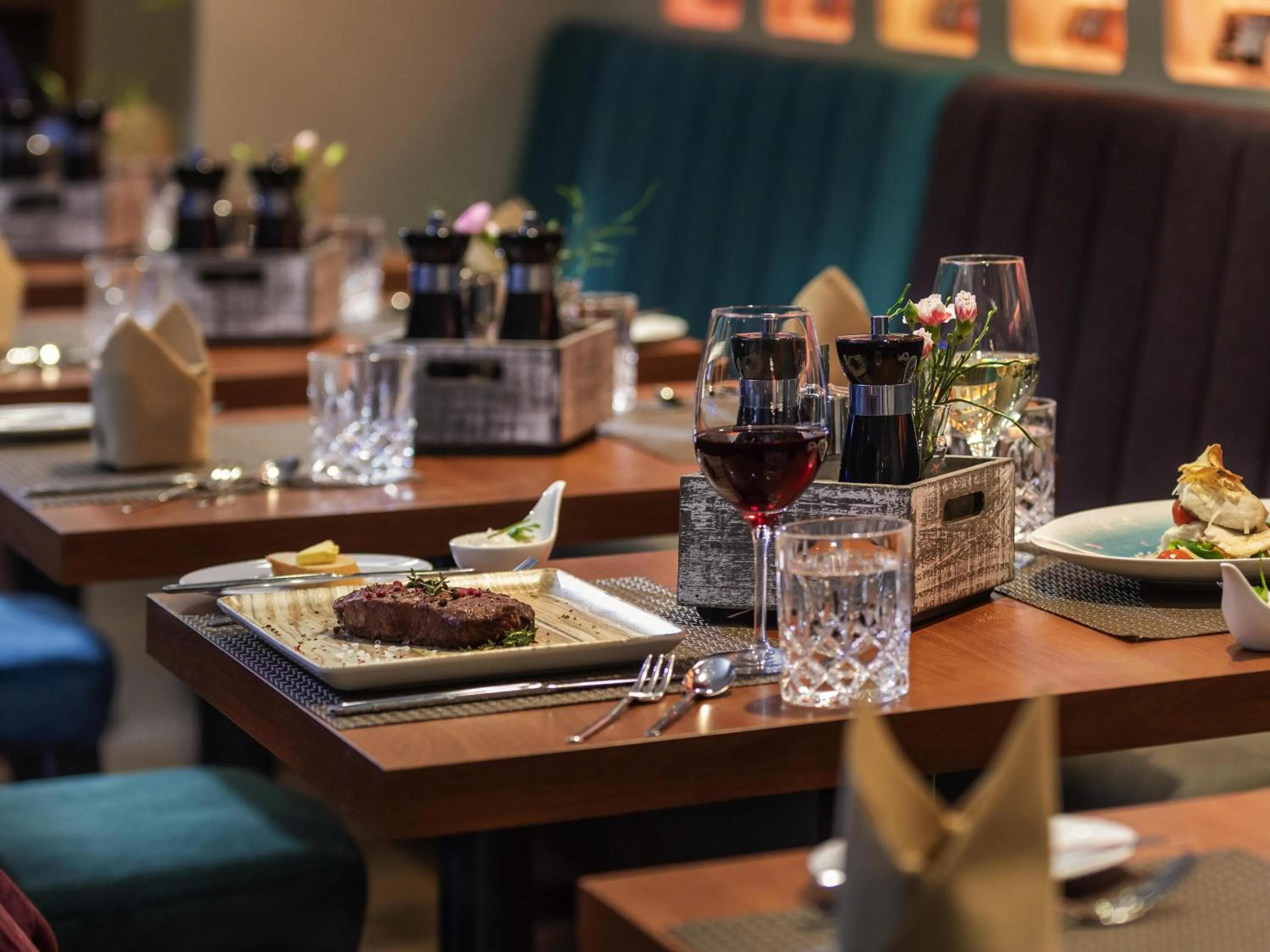 Restaurant/places to eat in Mercure Hotel Berlin City West