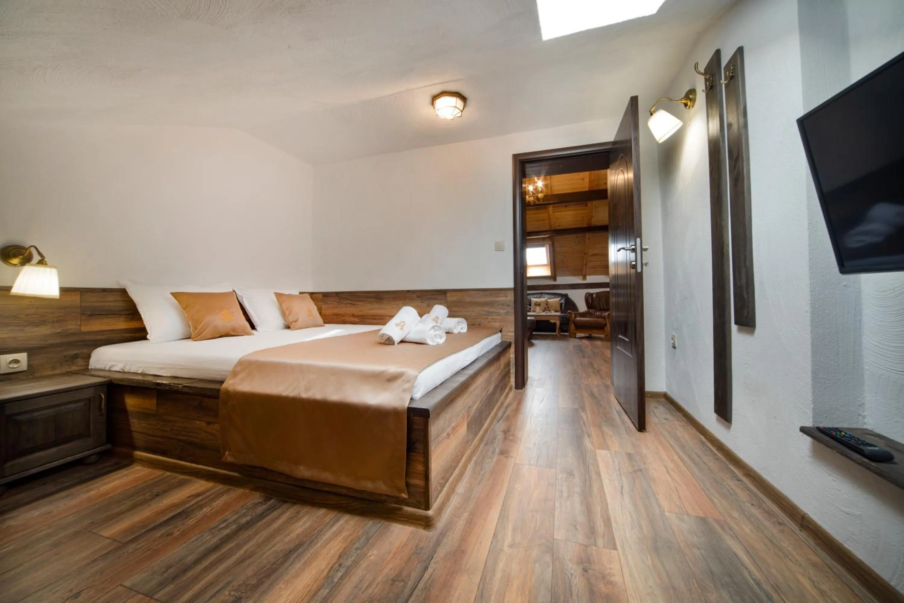 Bed in Hotel Antique - free private parking