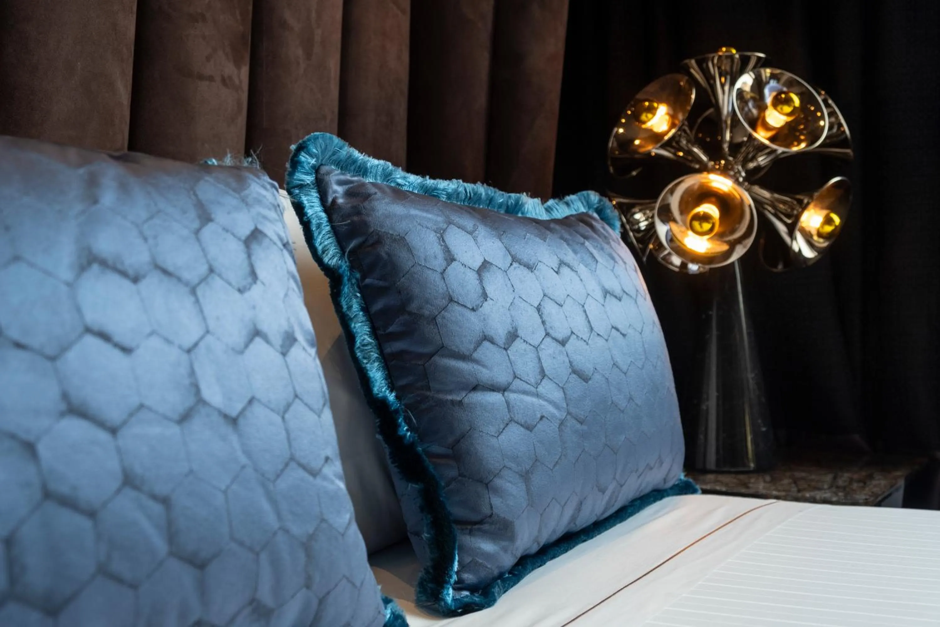 Bed in U-Visionary Roma Hotel