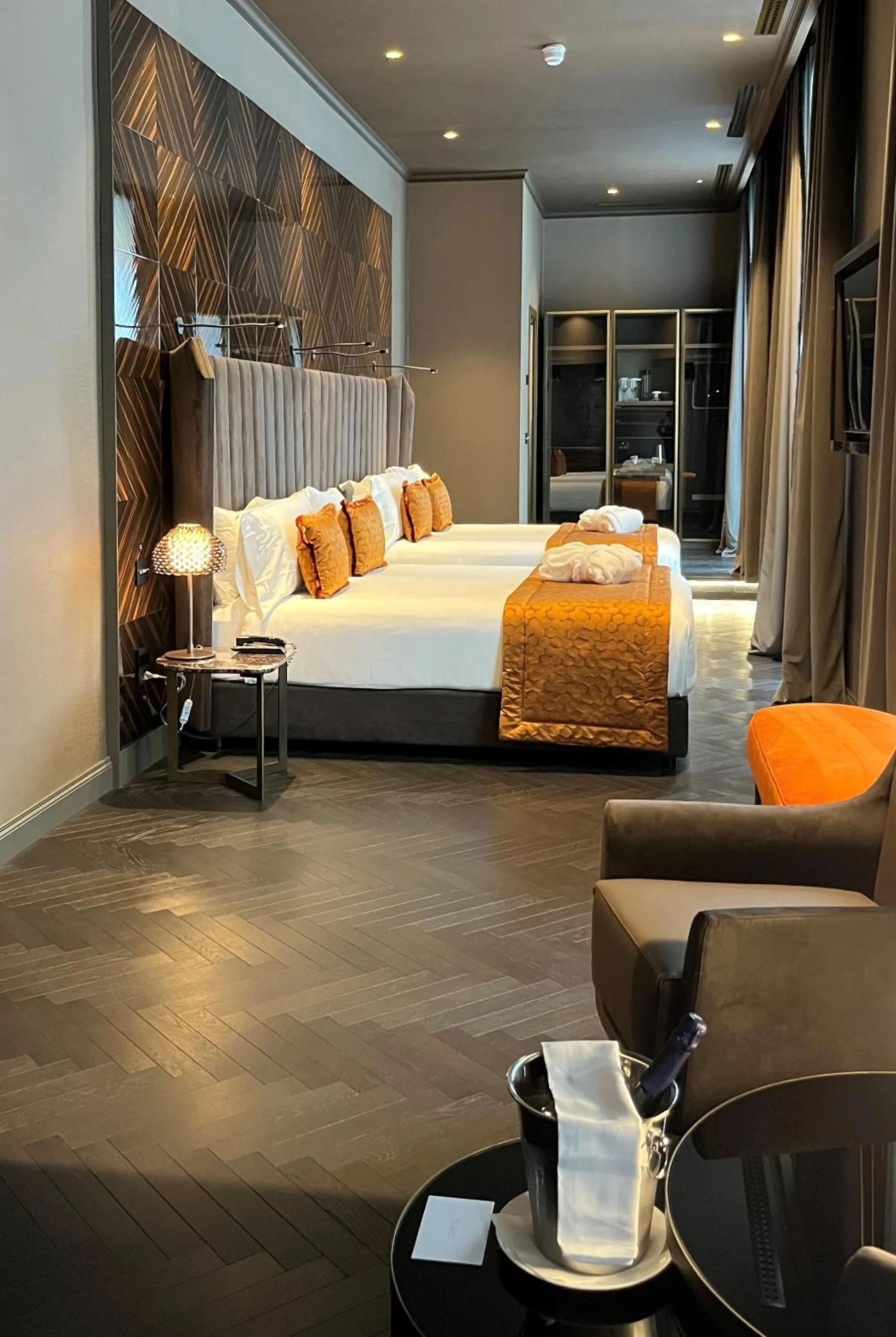 Bed in U-Visionary Roma Hotel