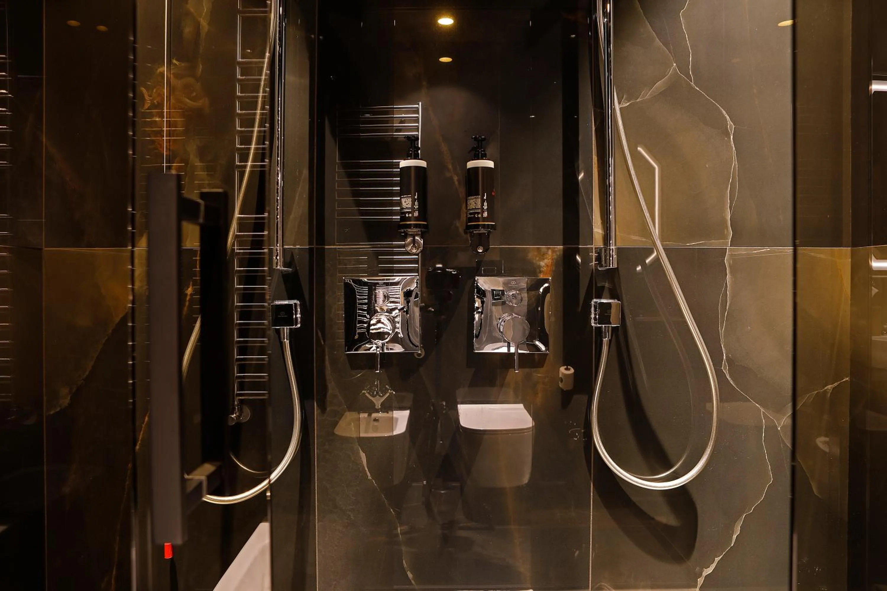 Bathroom in U-Visionary Roma Hotel