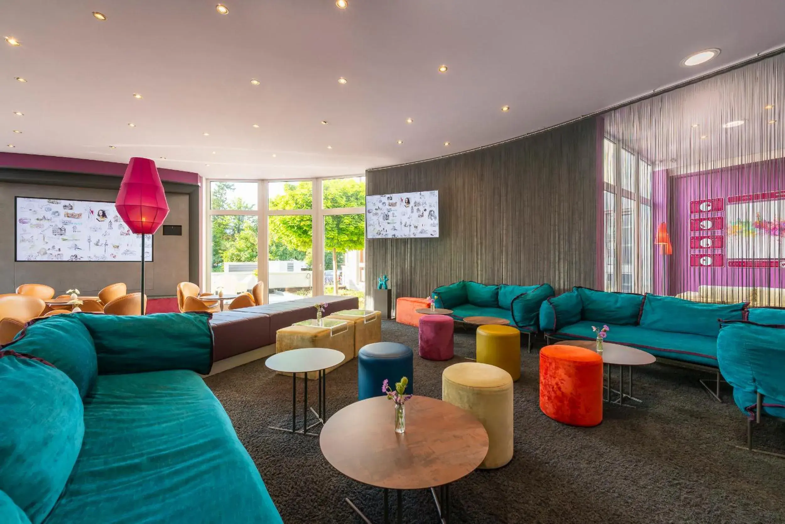 Lobby or reception in Designhotel + CongressCentrum Wienecke XI. Lobby or reception in Designhotel + CongressCentrum Wienecke XI.