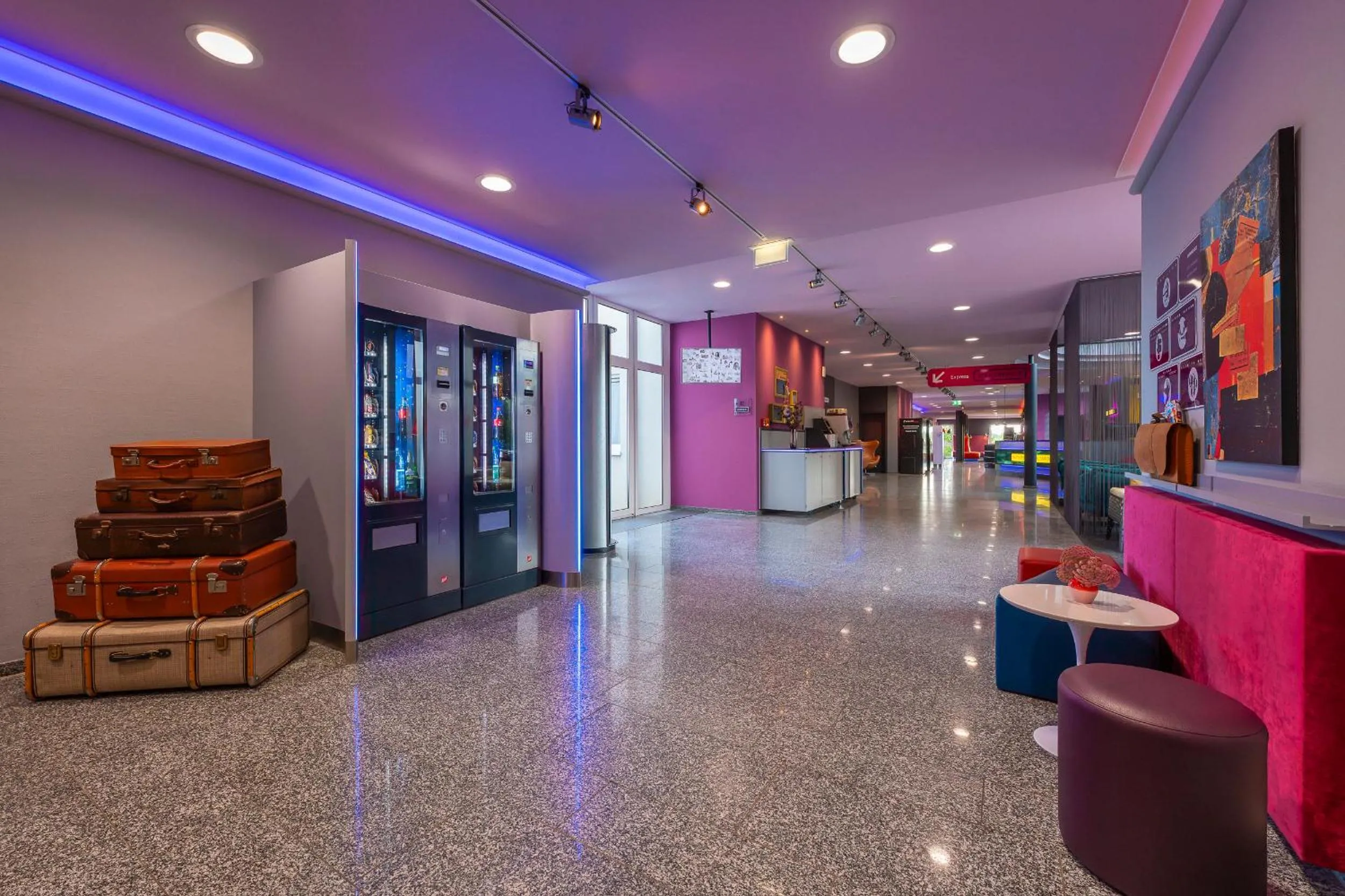 Lobby or reception in Designhotel + CongressCentrum Wienecke XI.