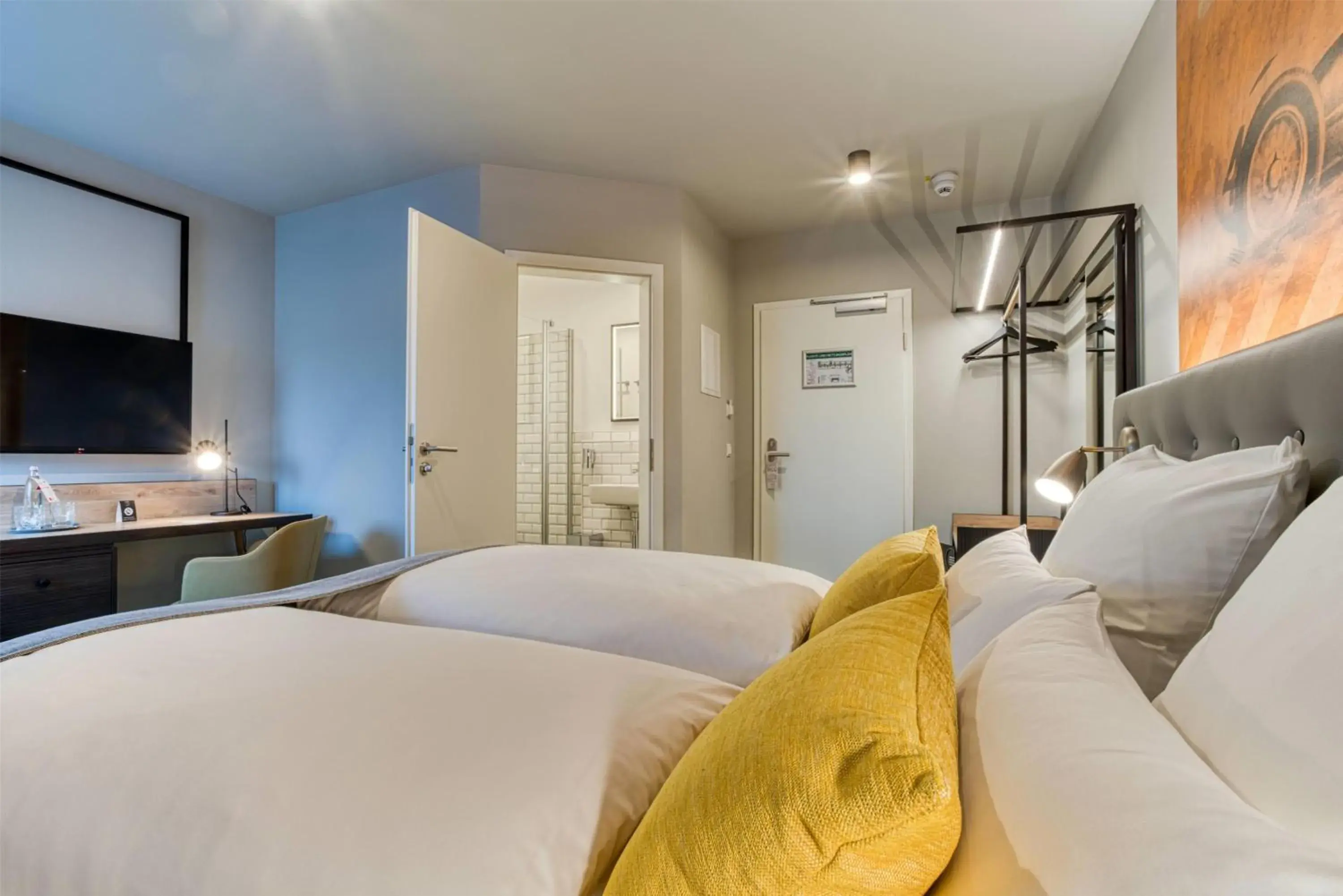 Photo of the whole room, Bed in Vienna House Easy by Wyndham Ingolstadt Photo of the whole room, Bed in Vienna House Easy by Wyndham Ingolstadt