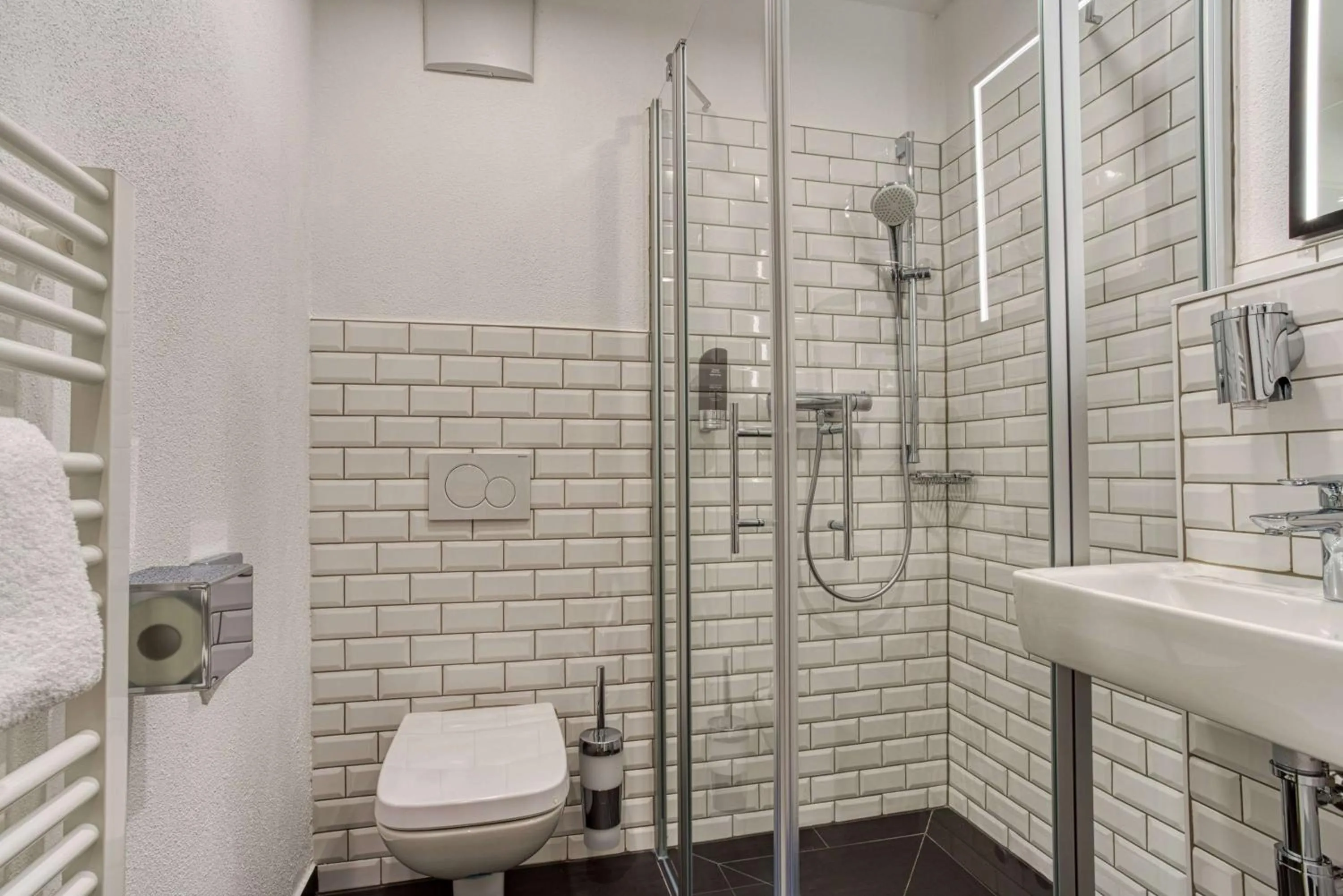 Bathroom in Vienna House Easy by Wyndham Ingolstadt