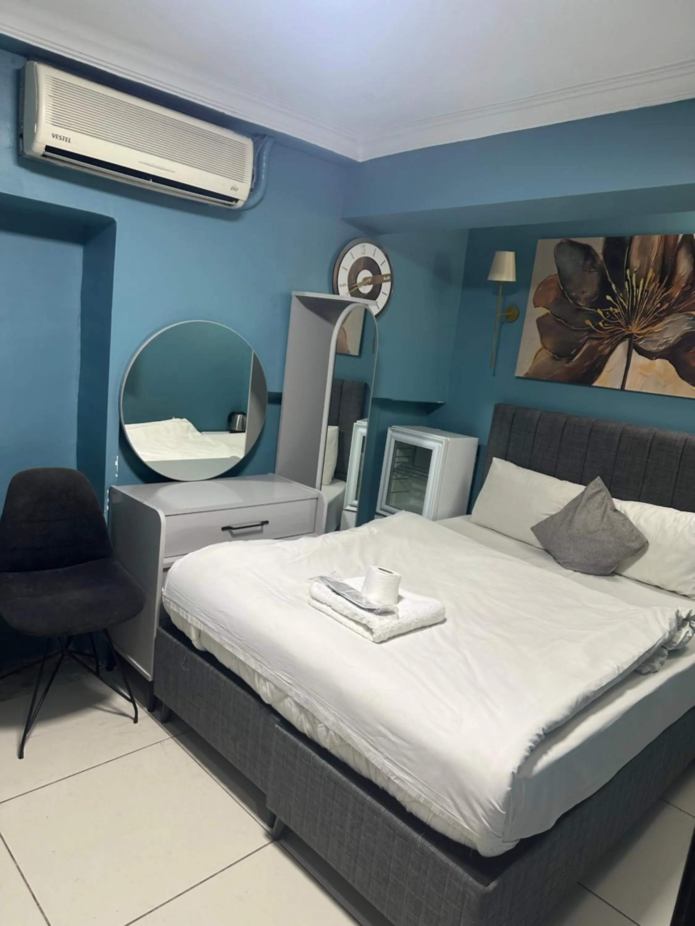 Bed in Ada Apart Hotel