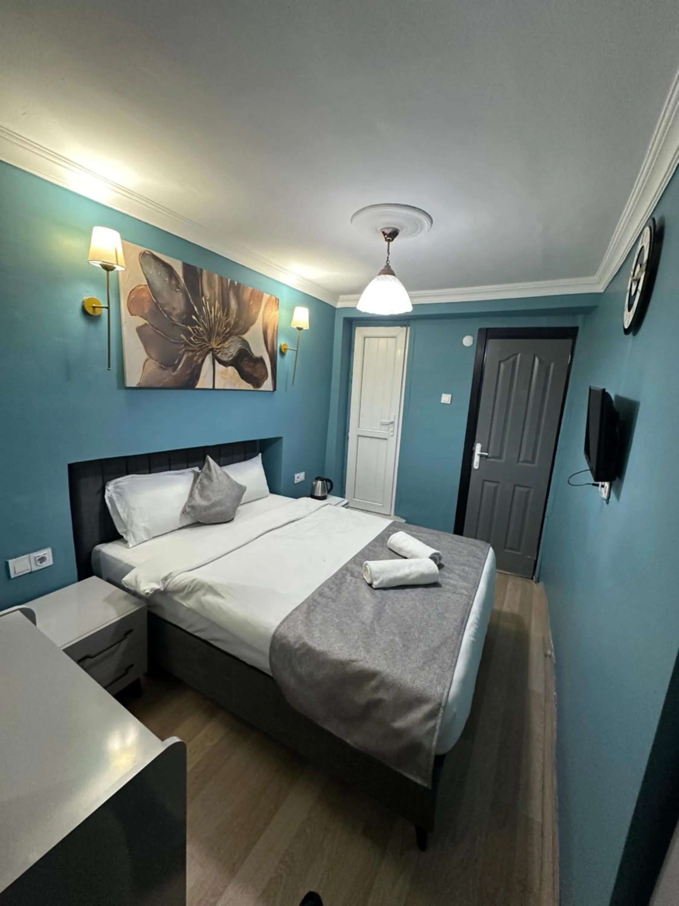 Bed in Ada Apart Hotel