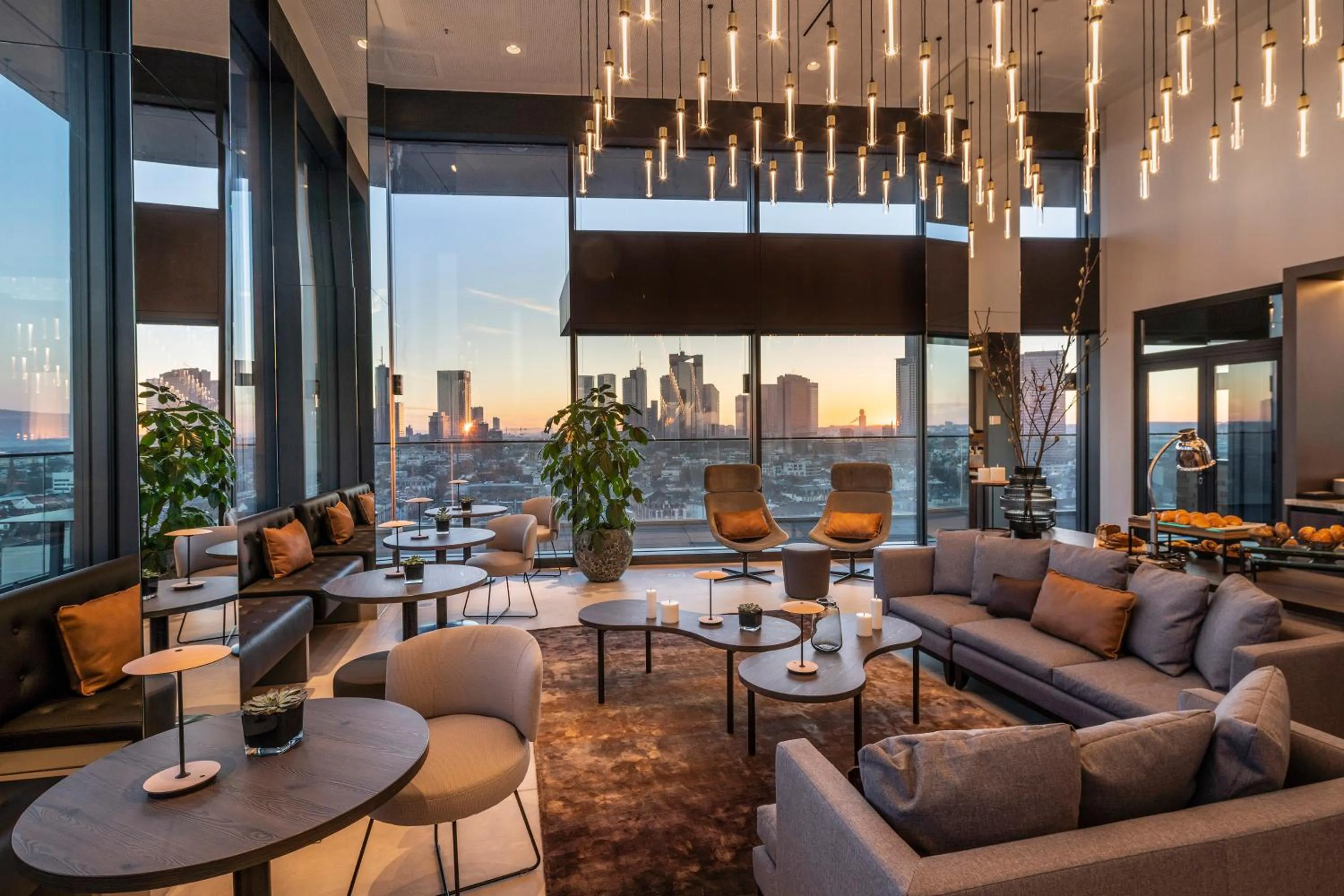 Lounge or bar in Meliá Frankfurt City