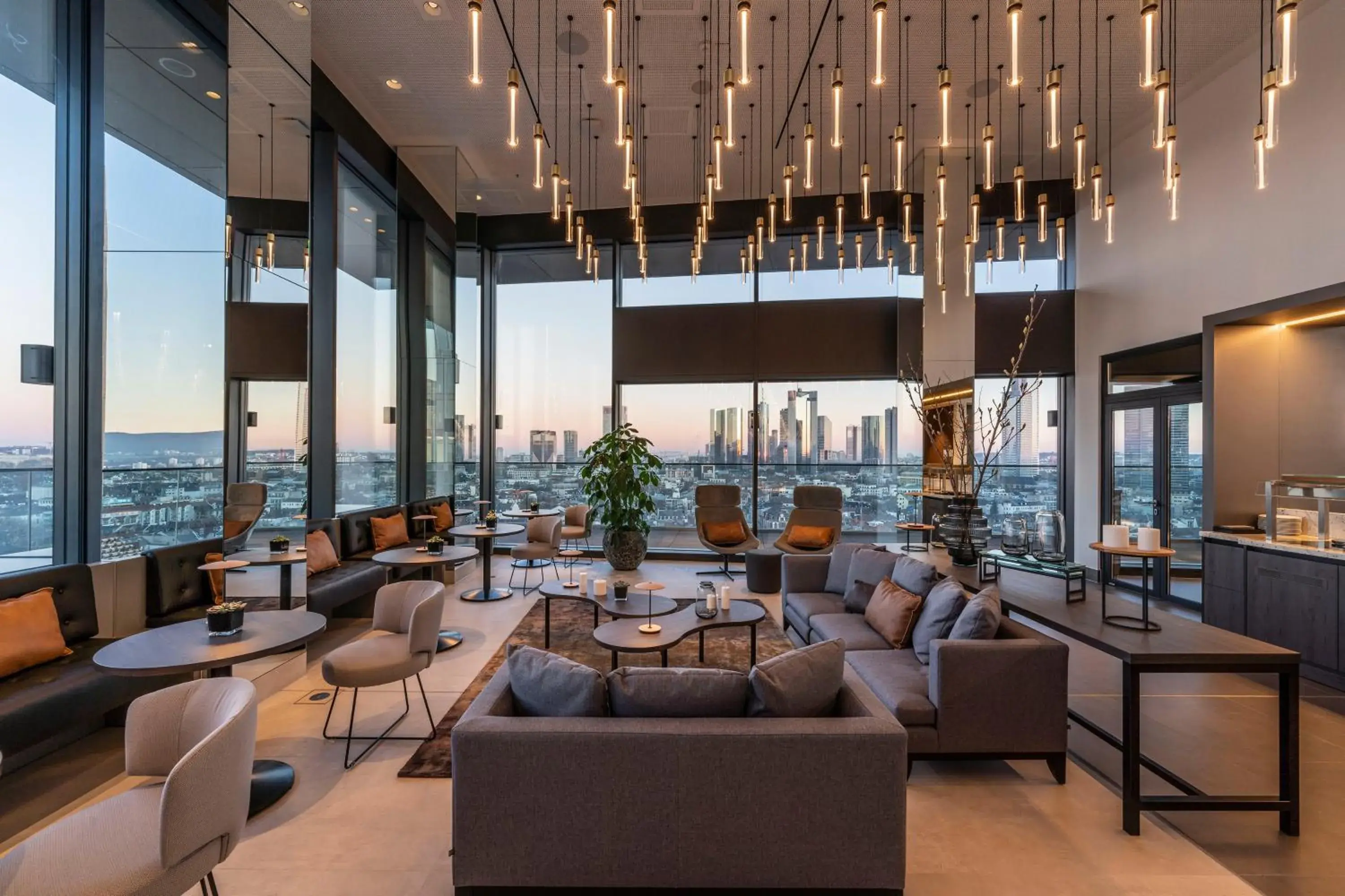 Lounge or bar in Meliá Frankfurt City Lounge or bar in Meliá Frankfurt City