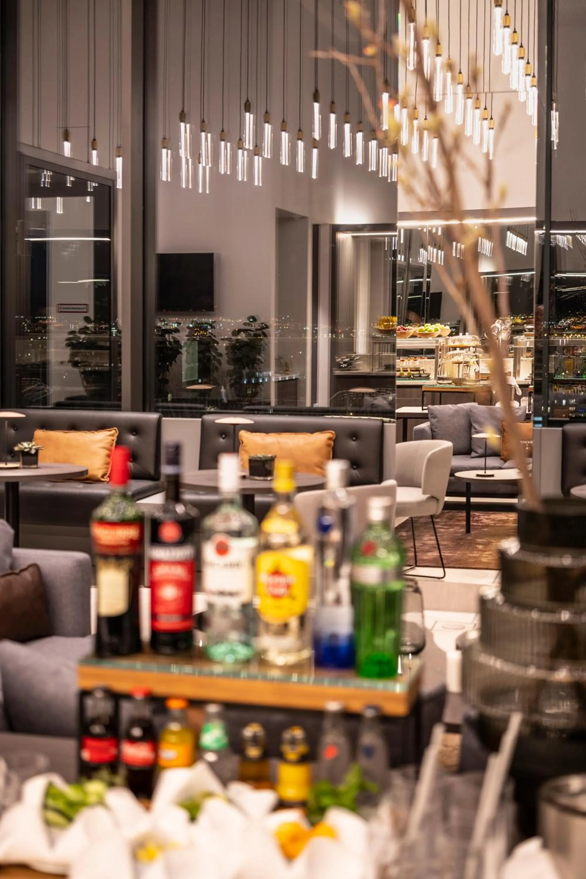 Lounge or bar in Meliá Frankfurt City