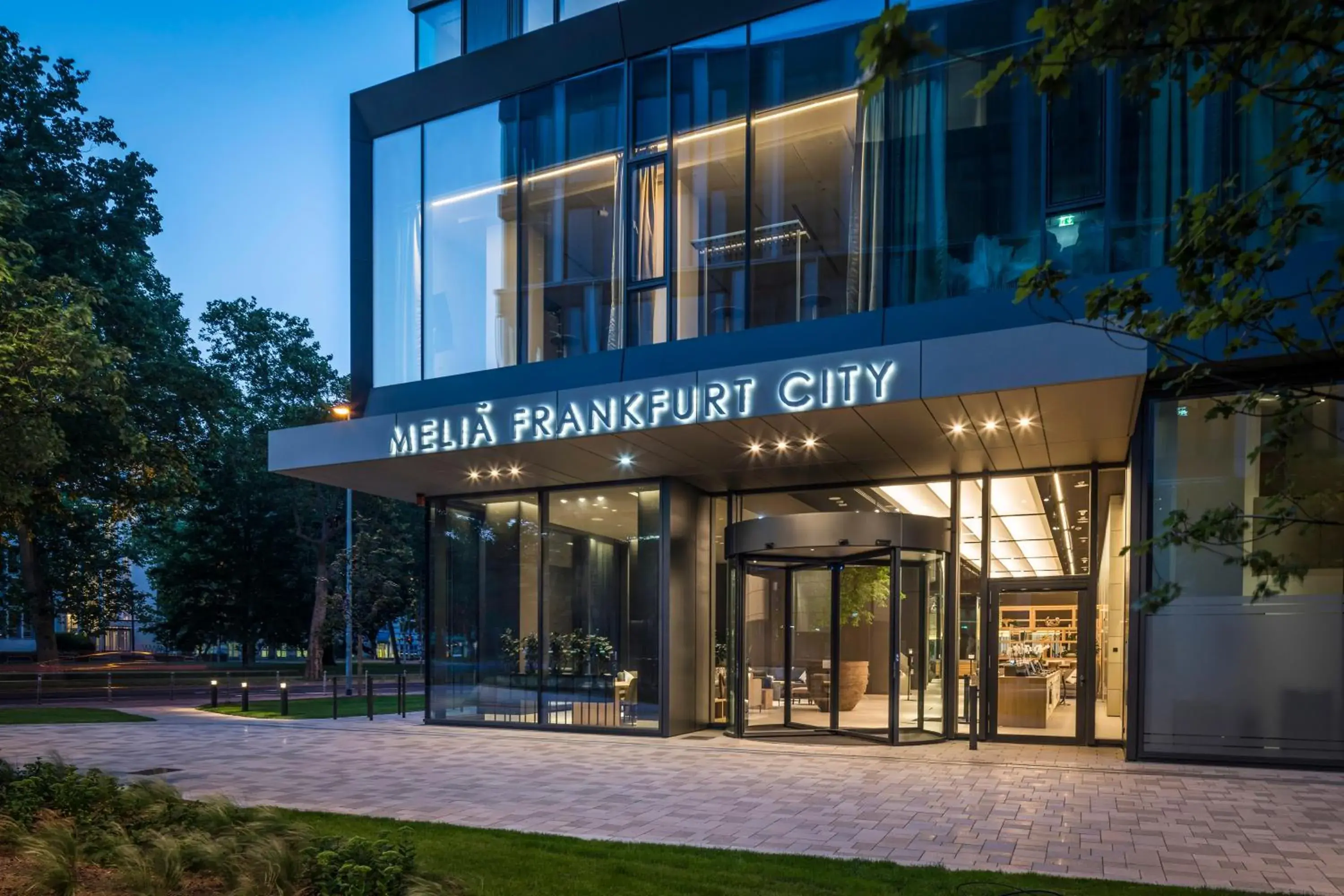 Facade/entrance in Meliá Frankfurt City Facade/entrance in Meliá Frankfurt City