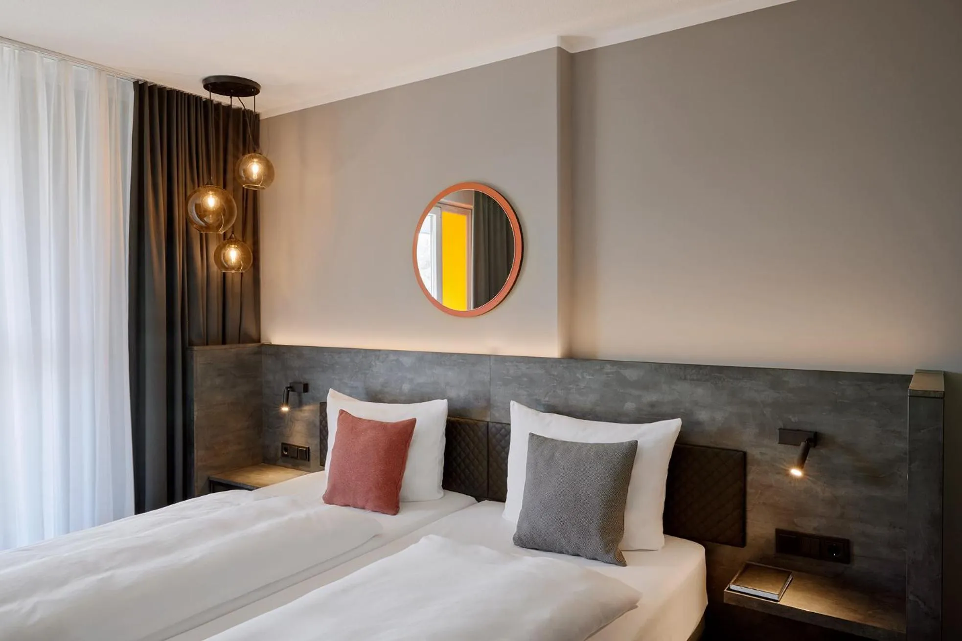 Bed in THE SCOTTY Hotel Hamburg