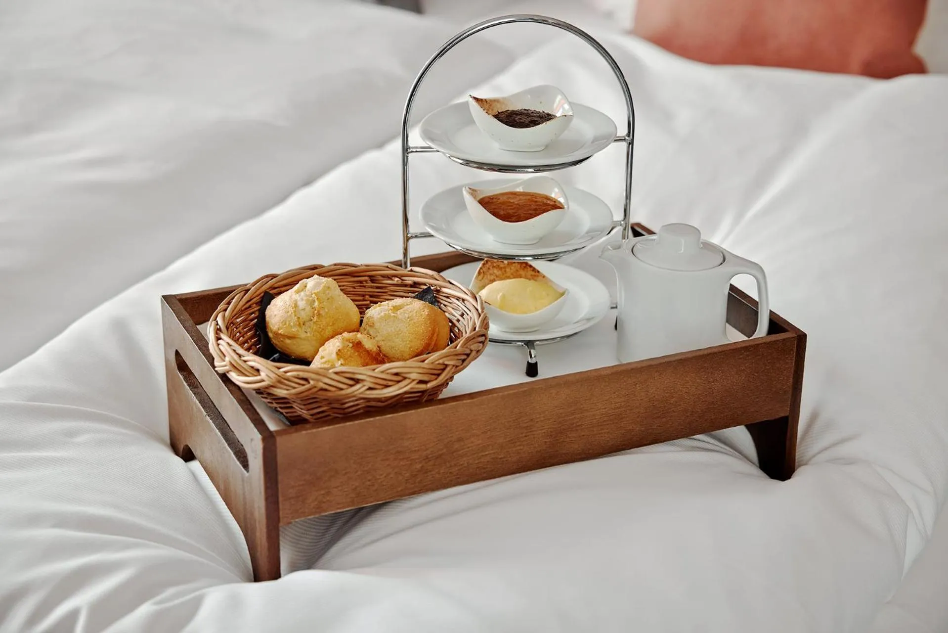 Toilet, Bed in THE SCOTTY Hotel Hamburg