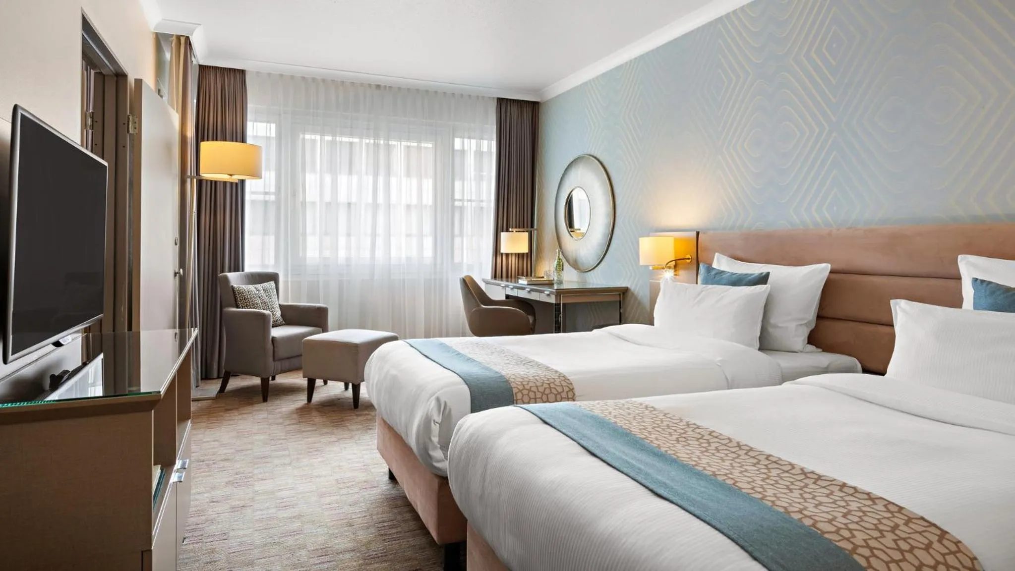 Premium Room in Crowne Plaza Berlin City Centre Ku'damm by IHG