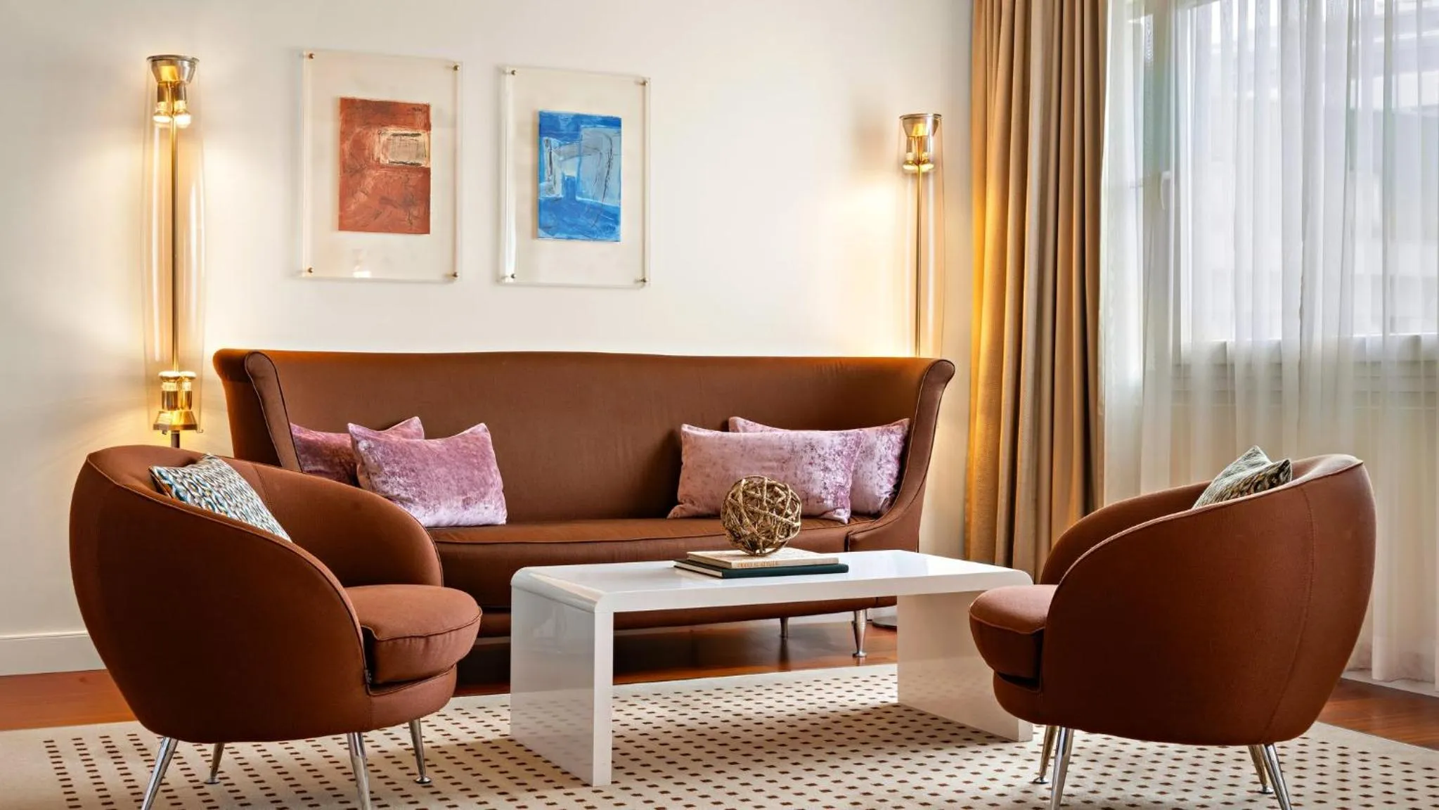 Photo of the whole room in Crowne Plaza Berlin City Centre Ku'damm by IHG