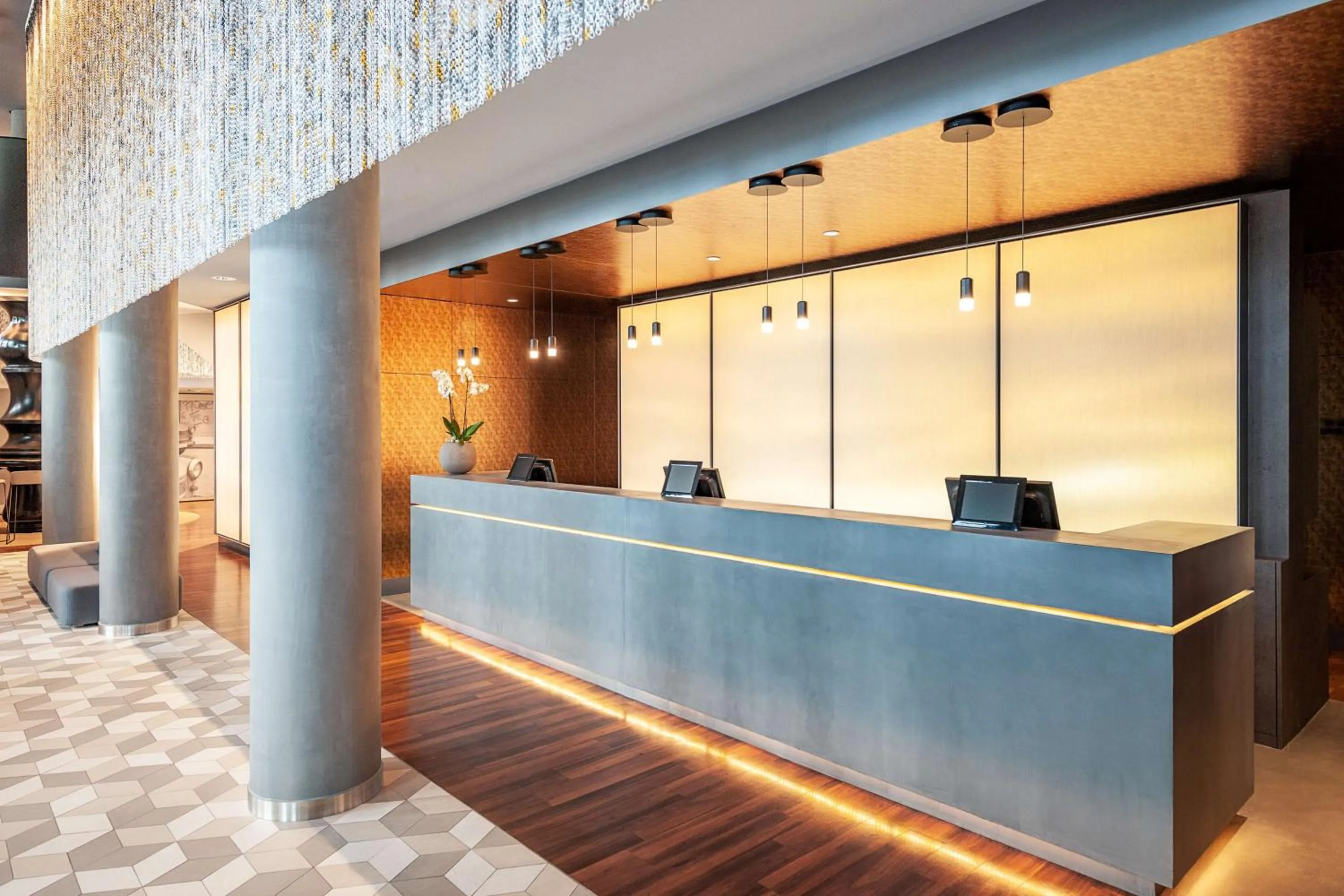 Lobby or reception in NH Berlin Alexanderplatz